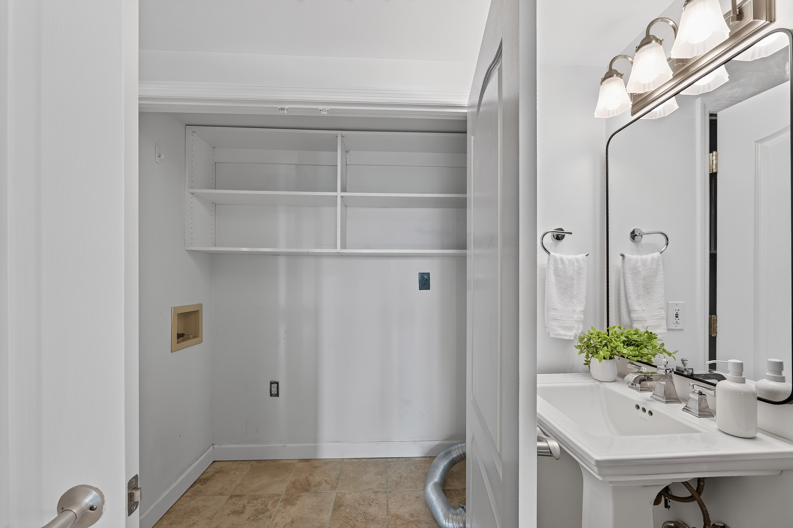  Welcome to Unit 2150 at The Oaks at Buckhead - 物件實景
