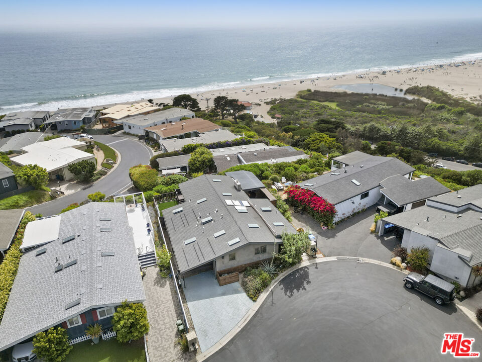 Malibu, California, 90265, United States, 3 Bedrooms Bedrooms, ,2 BathroomsBathrooms,Residential,For Sale,1874466