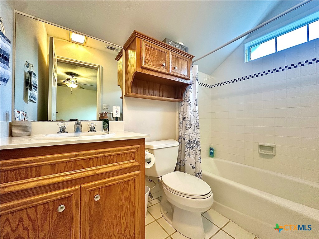 Victoria, Texas, 77904, United States, 4 Bedrooms Bedrooms, ,4 BathroomsBathrooms,Residential,For Sale,1989568