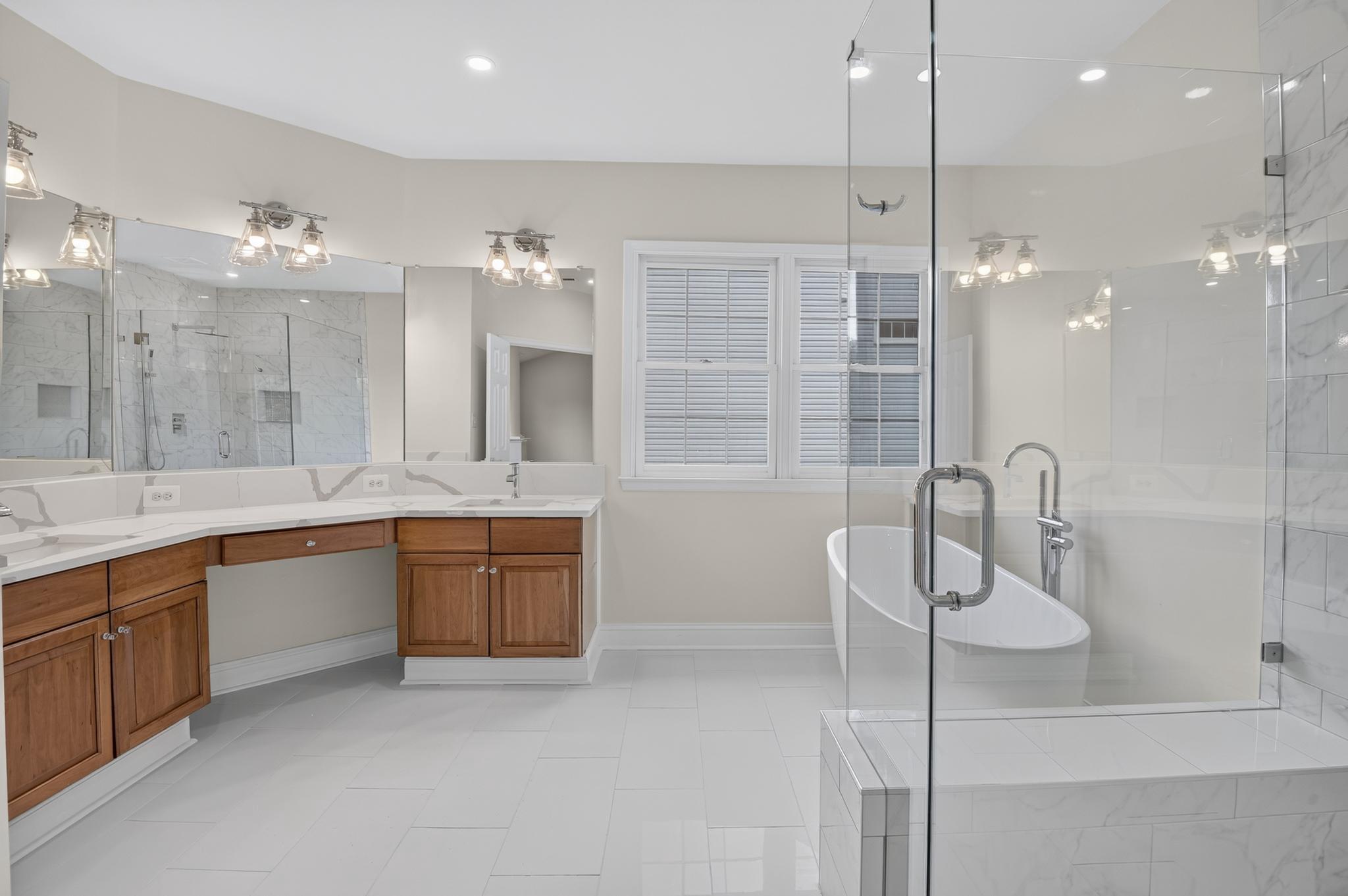  13621 Pine View Lane, Rockville, MD 20850 - 物件實景