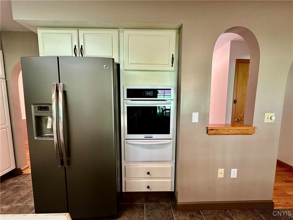 Oswego, New York, 13126, United States, 4 Bedrooms Bedrooms, ,3 BathroomsBathrooms,Residential,For Sale,1899451