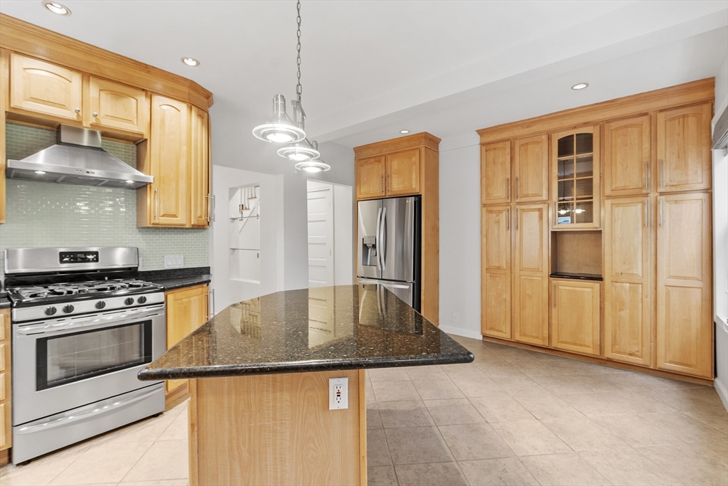 Beverly, Massachusetts, 01915, United States, 4 Bedrooms Bedrooms, ,3 BathroomsBathrooms,Residential,For Sale,1987739