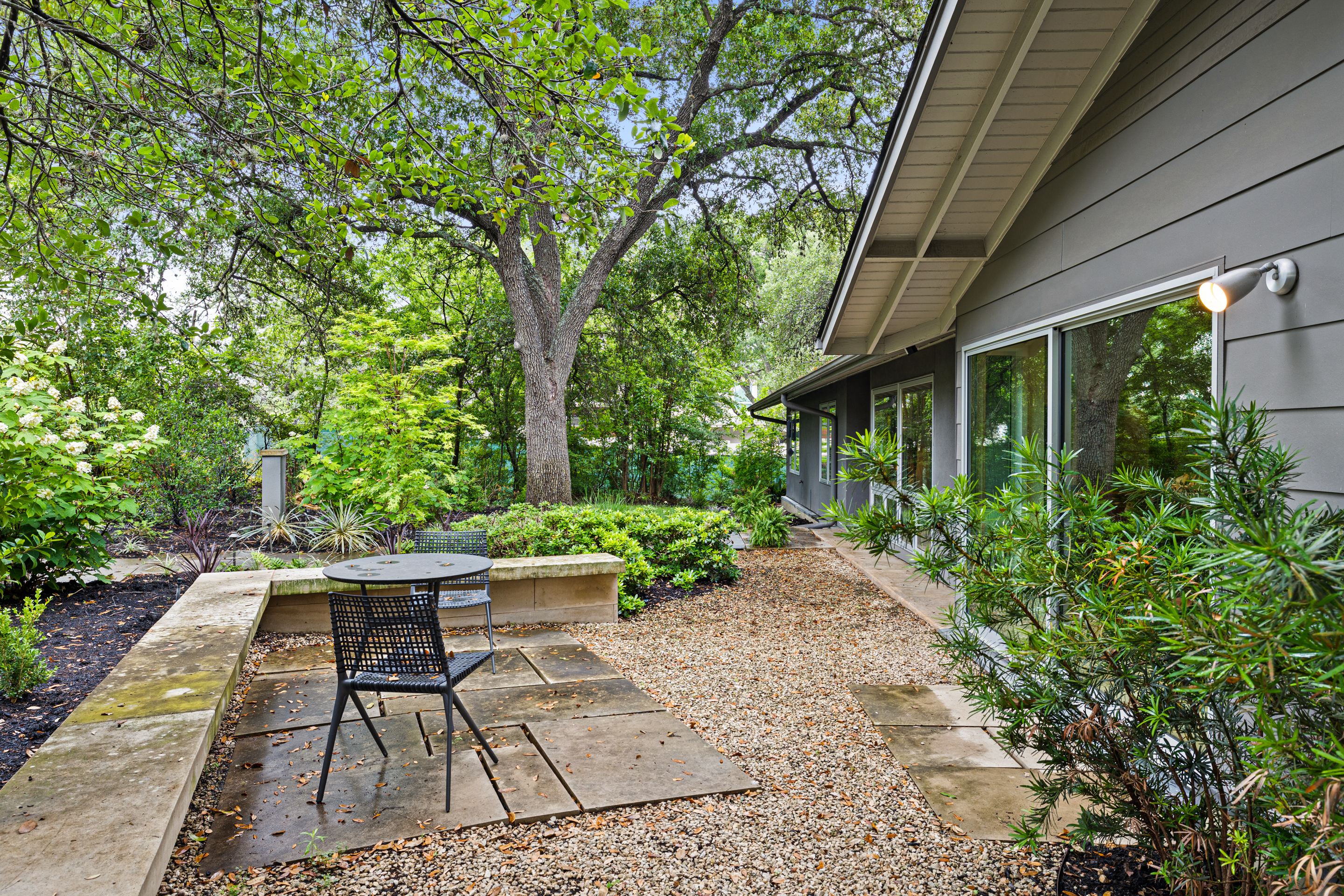  Sprawling Shoal Creek Retreat with Rare Privacy in Central Austin - 物件實景