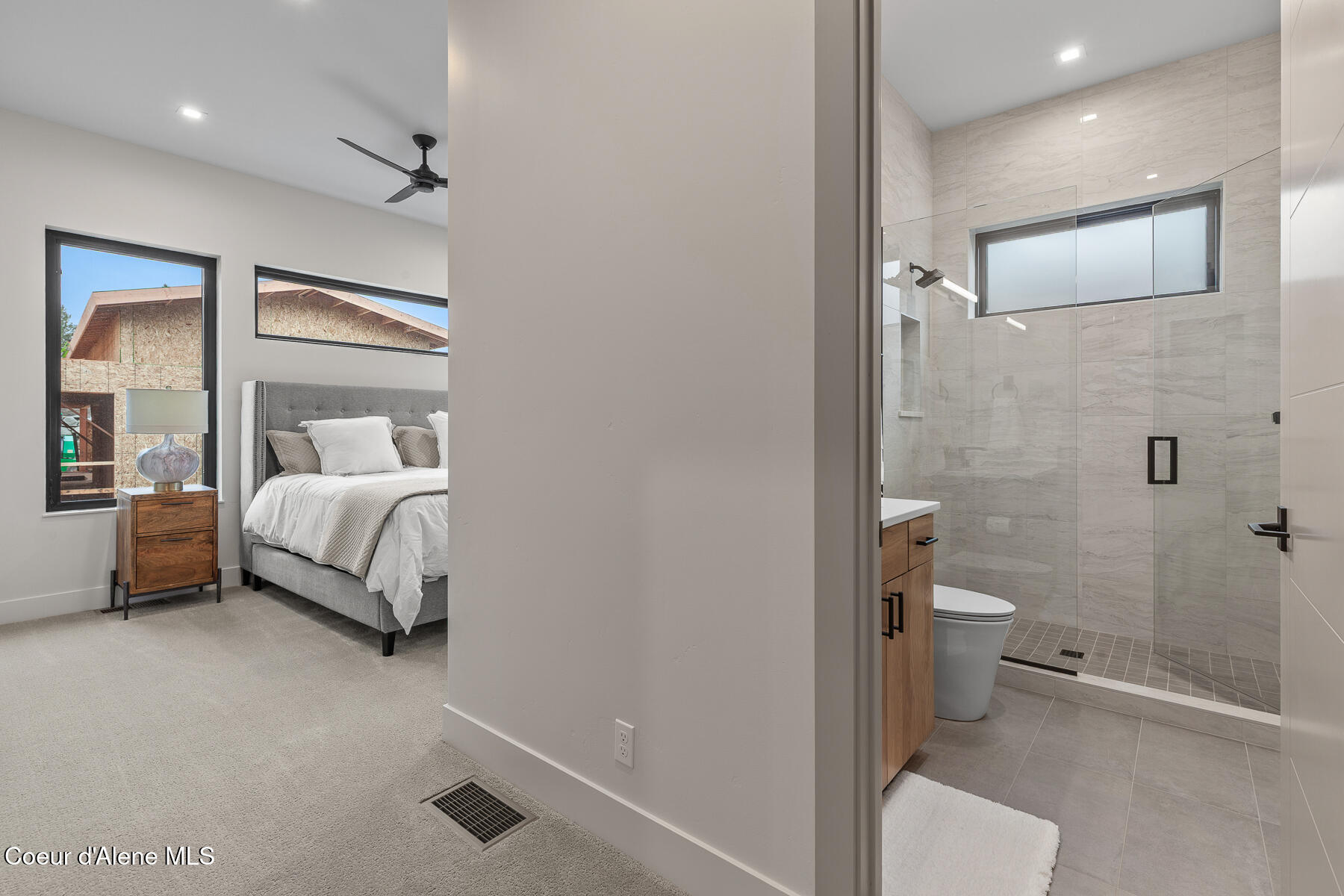 Coeur d'Alene, Idaho, 83814, United States, 3 Bedrooms Bedrooms, ,4 BathroomsBathrooms,Residential,For Sale,2014770