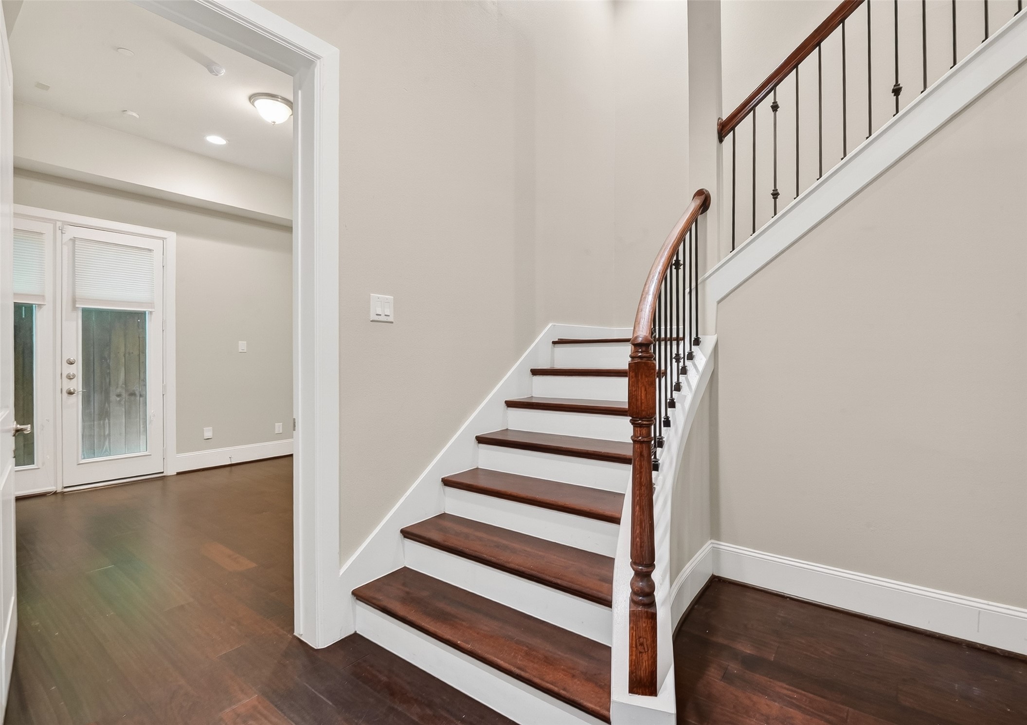  816 Yale Street C - 物件實景