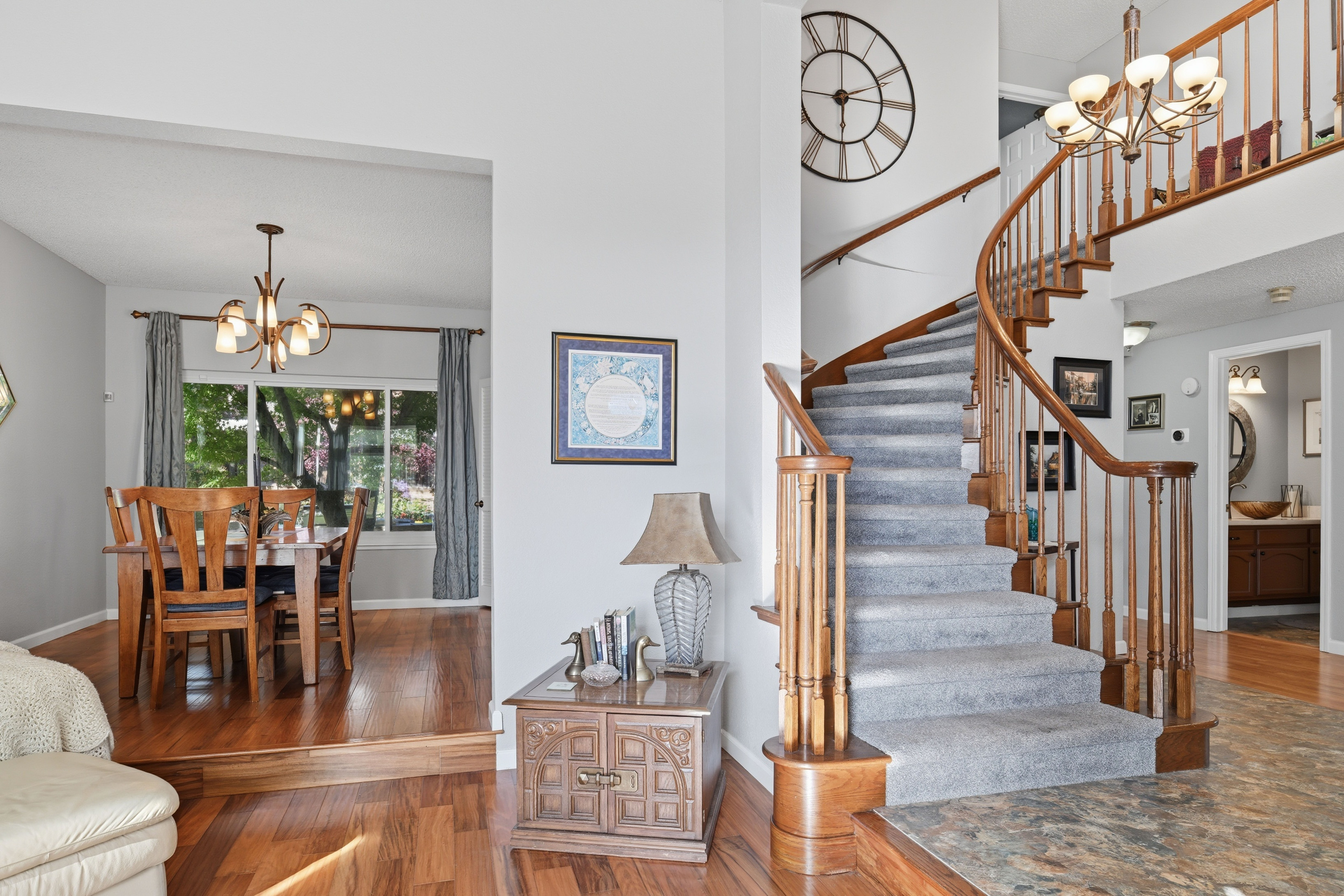  Stunningly Upgraded Home with Modern Amenities and Charm - 物件實景