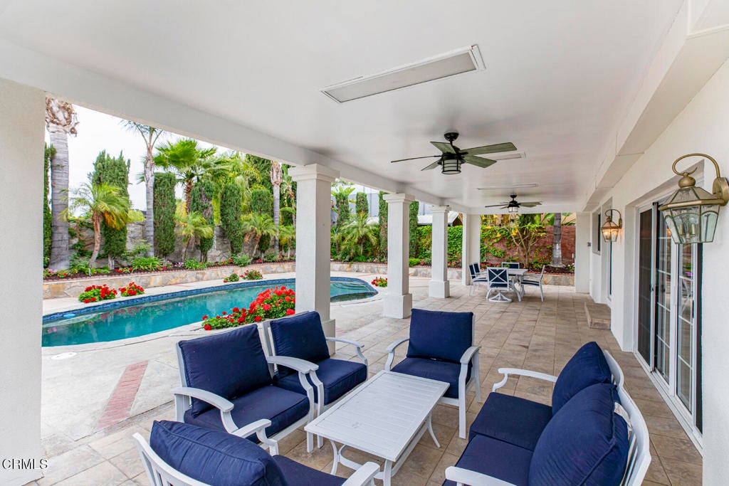 Los Angeles, California, 91352, United States, 5 Bedrooms Bedrooms, ,5 BathroomsBathrooms,Residential,For Sale,1941617