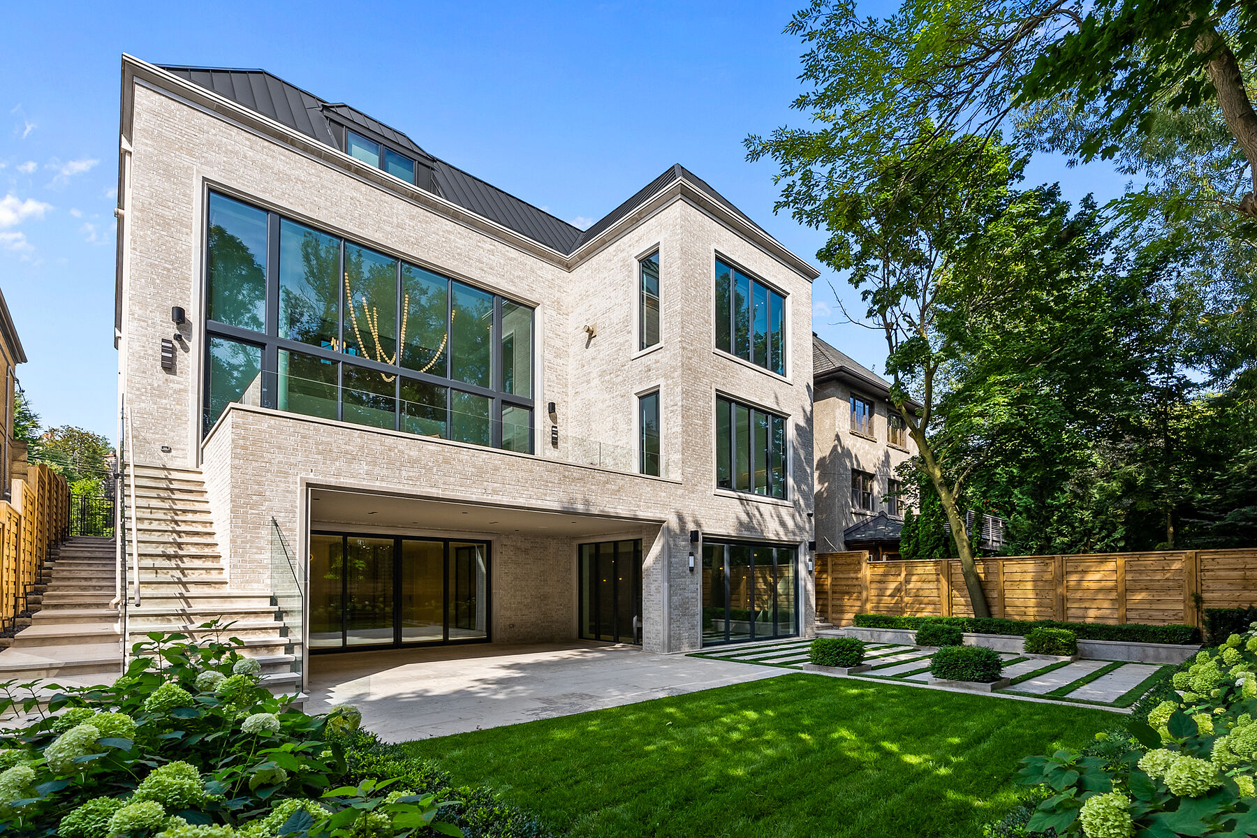  Luxury Living in Forest Hill - 物件實景