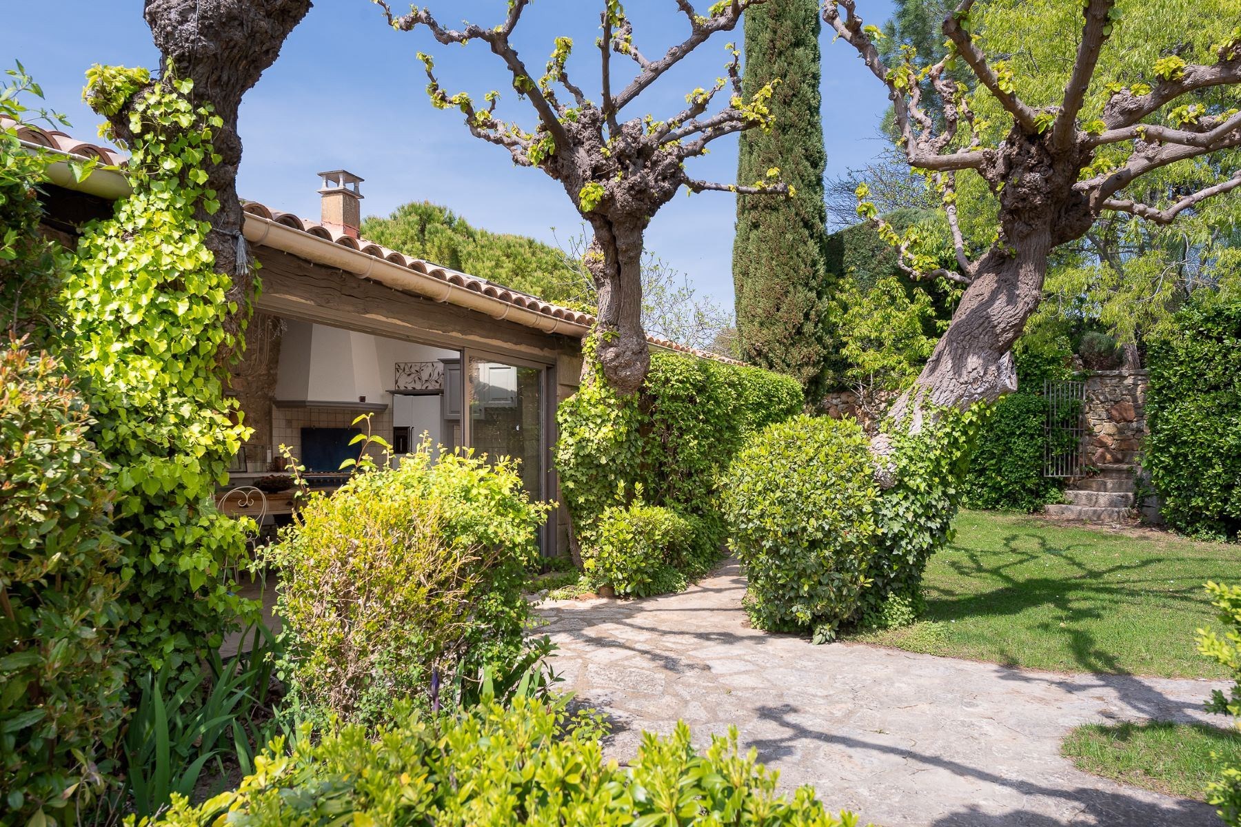  Uzès - Stunning Mas with Exceptional Views, Peaceful Setting - 物件實景