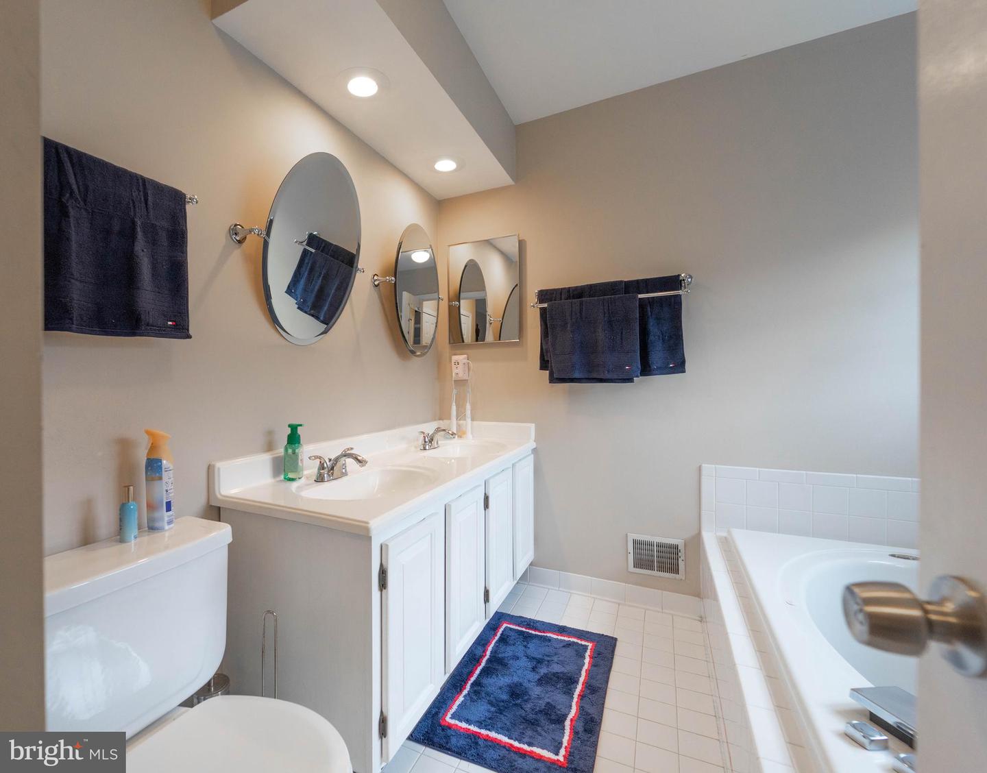 Annapolis, Maryland, 21403, United States, 4 Bedrooms Bedrooms, ,3 BathroomsBathrooms,Residential,For Sale,1988002