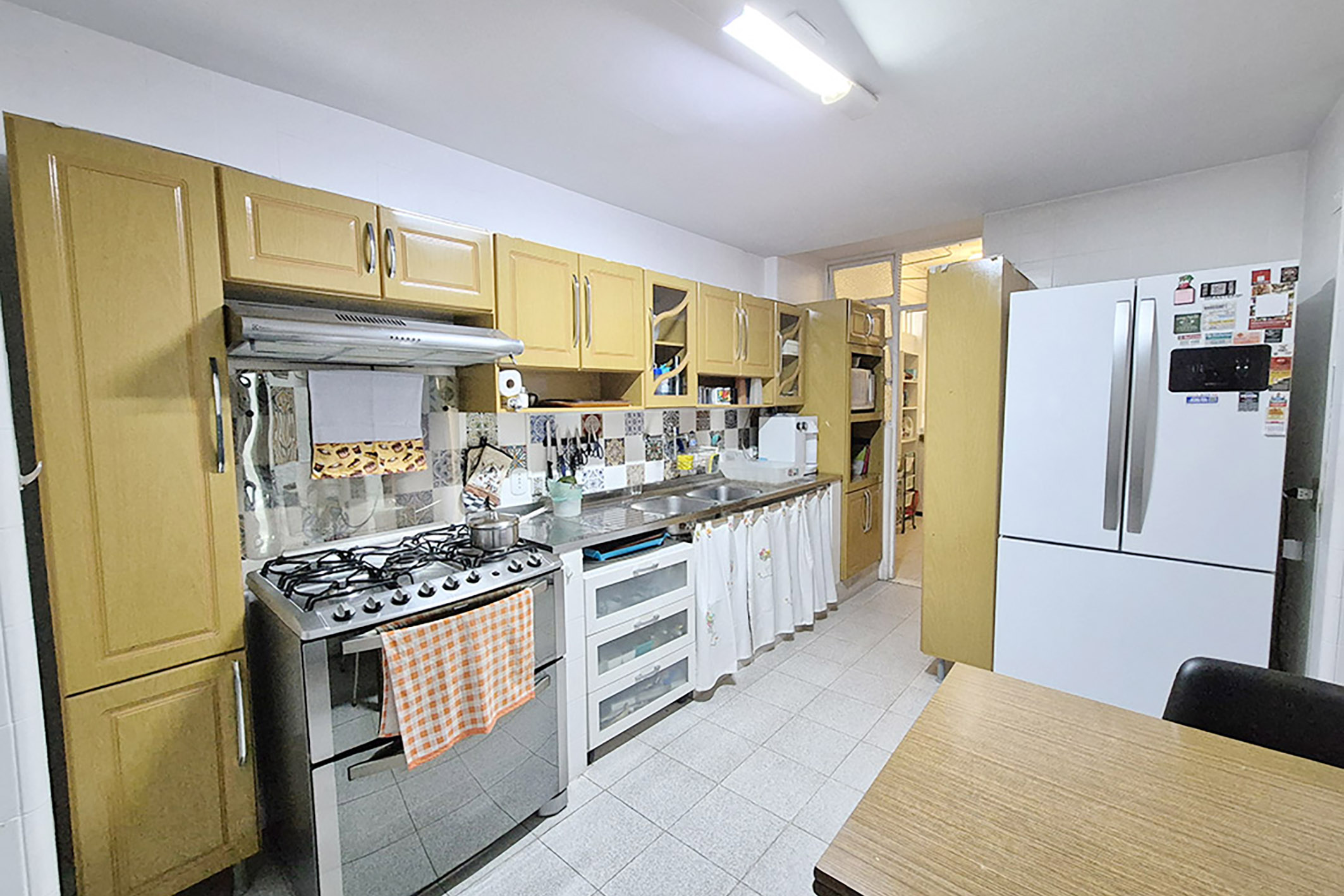  Apartment with a Generous Floor Plan on Praça Eugênio Jardim - 物件實景