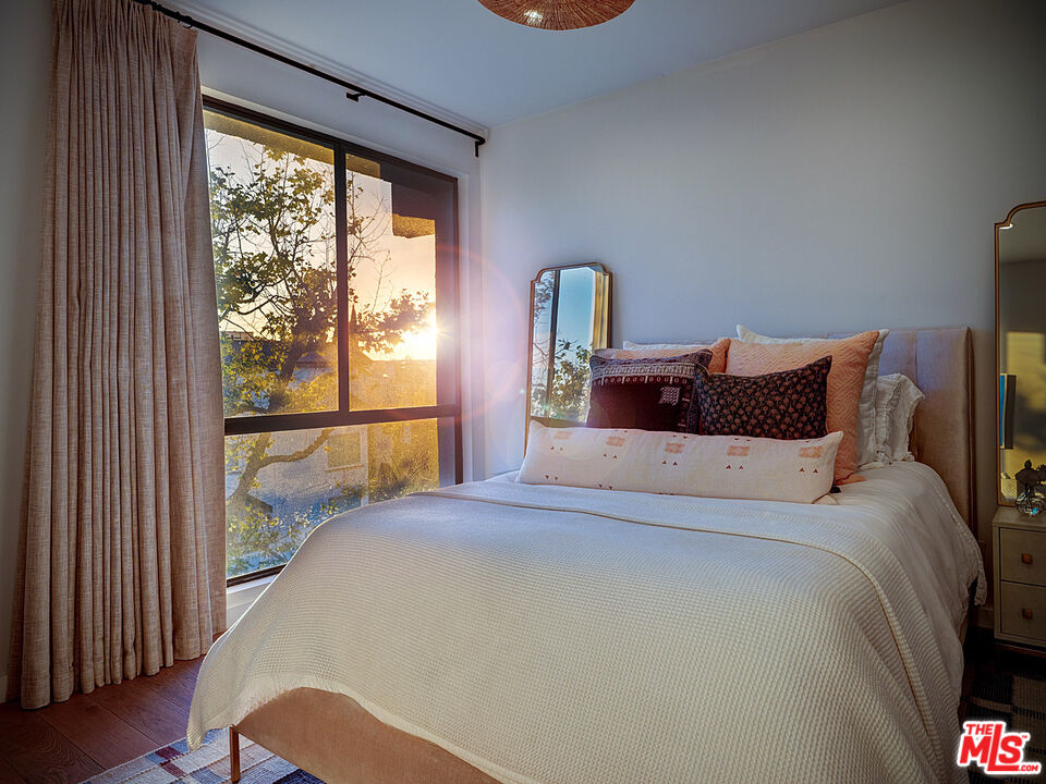 Los Angeles, California, 90025, United States, 3 Bedrooms Bedrooms, ,3 BathroomsBathrooms,Residential,For Sale,1947986