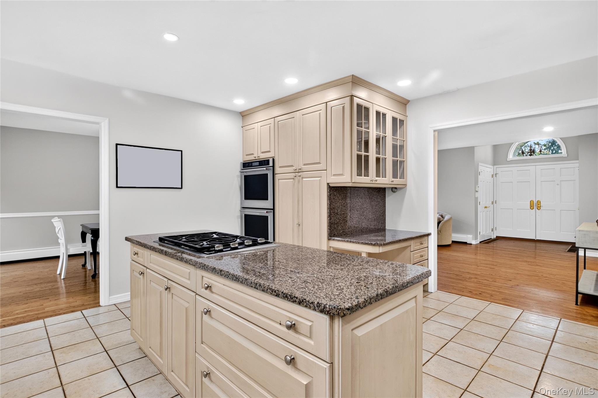  14 Maplewood Lane, East Hills, NY, 11576 - 物件實景