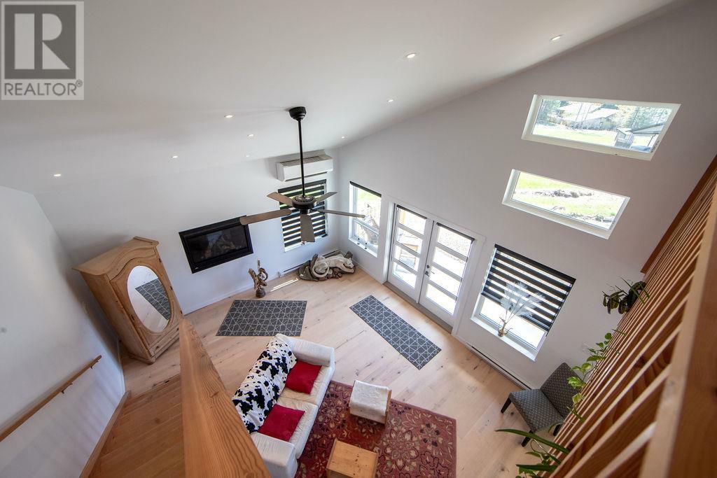 NAKUSP, British Columbia, V0G 1R0, CA, 3 Bedrooms Bedrooms, ,2 BathroomsBathrooms,Residential,For Sale,1836851