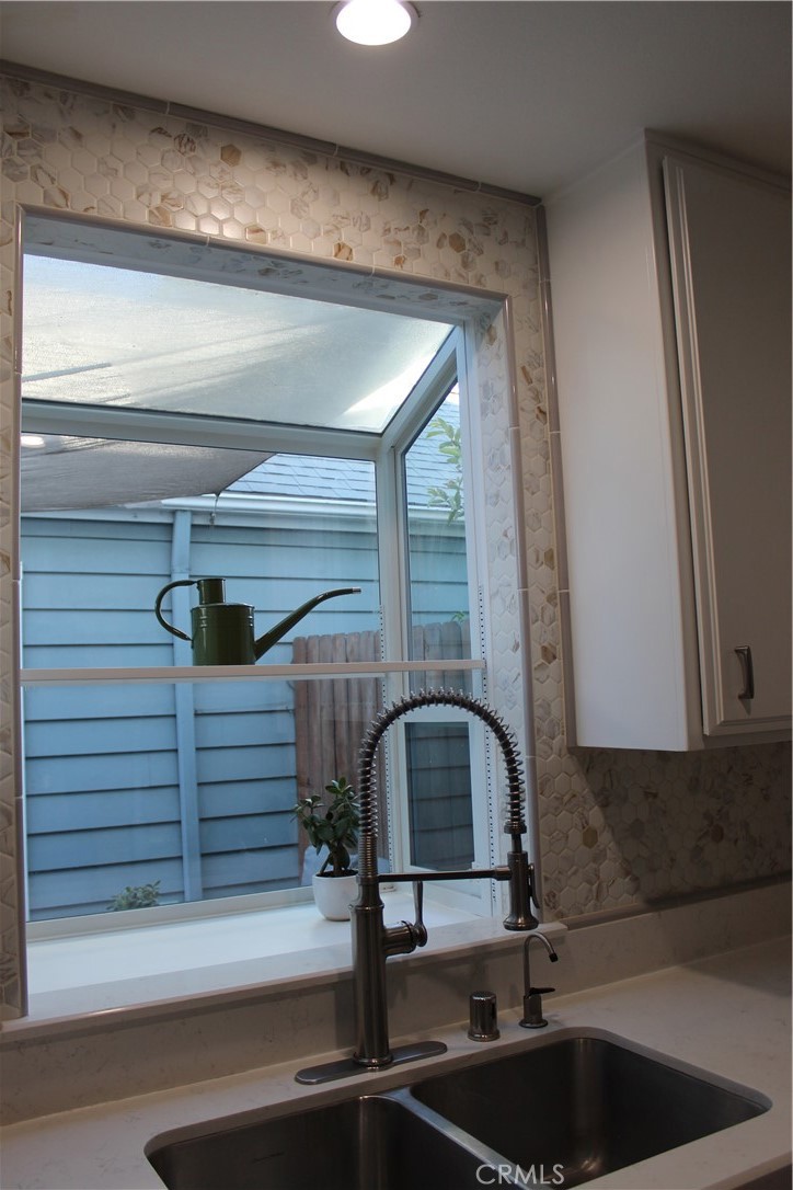 Pasadena, California, 91101, United States, 2 Bedrooms Bedrooms, ,2 BathroomsBathrooms,Residential,For Sale,1944784