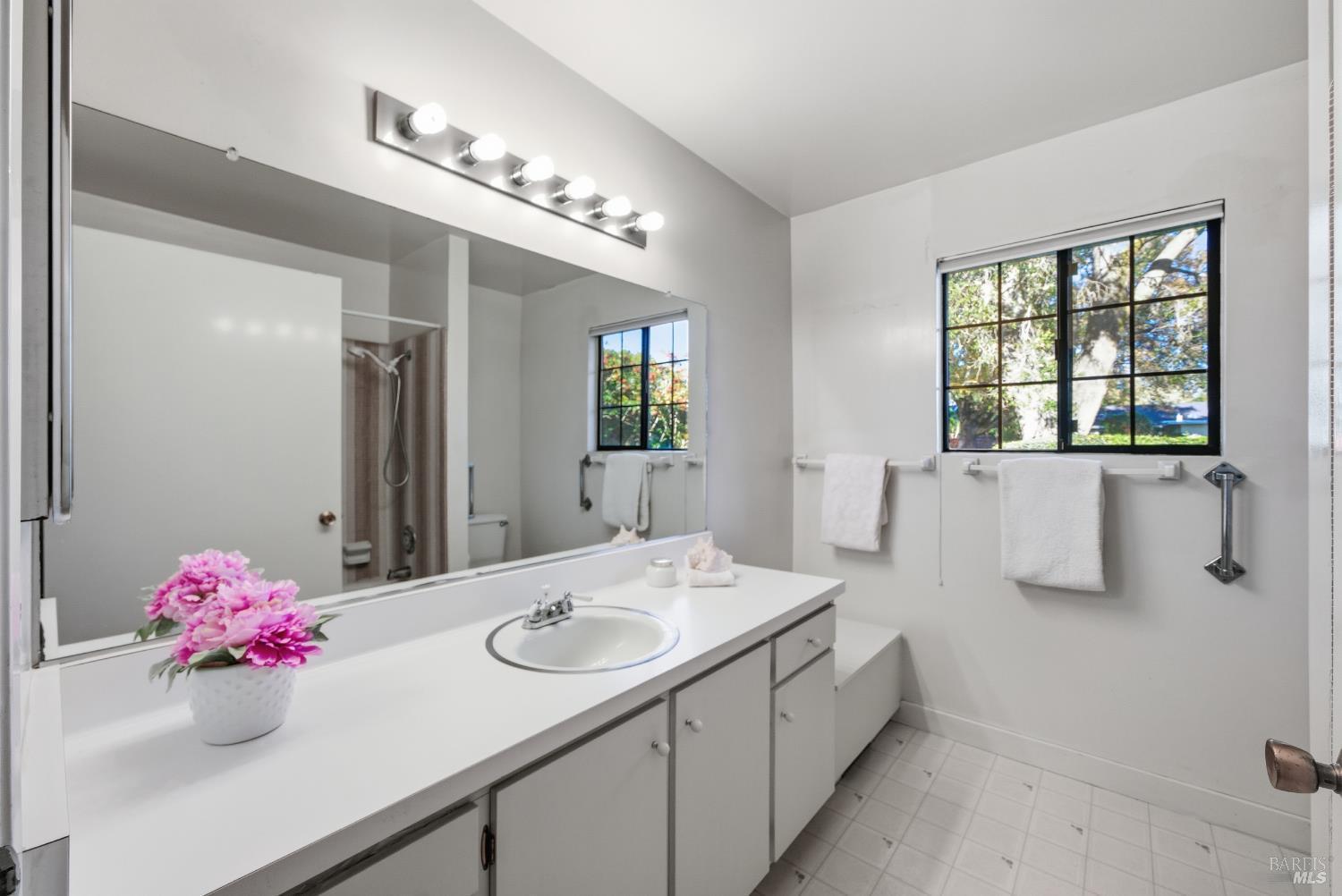 Sonoma, California, 95476, United States, 2 Bedrooms Bedrooms, ,2 BathroomsBathrooms,Residential,For Sale,2001953