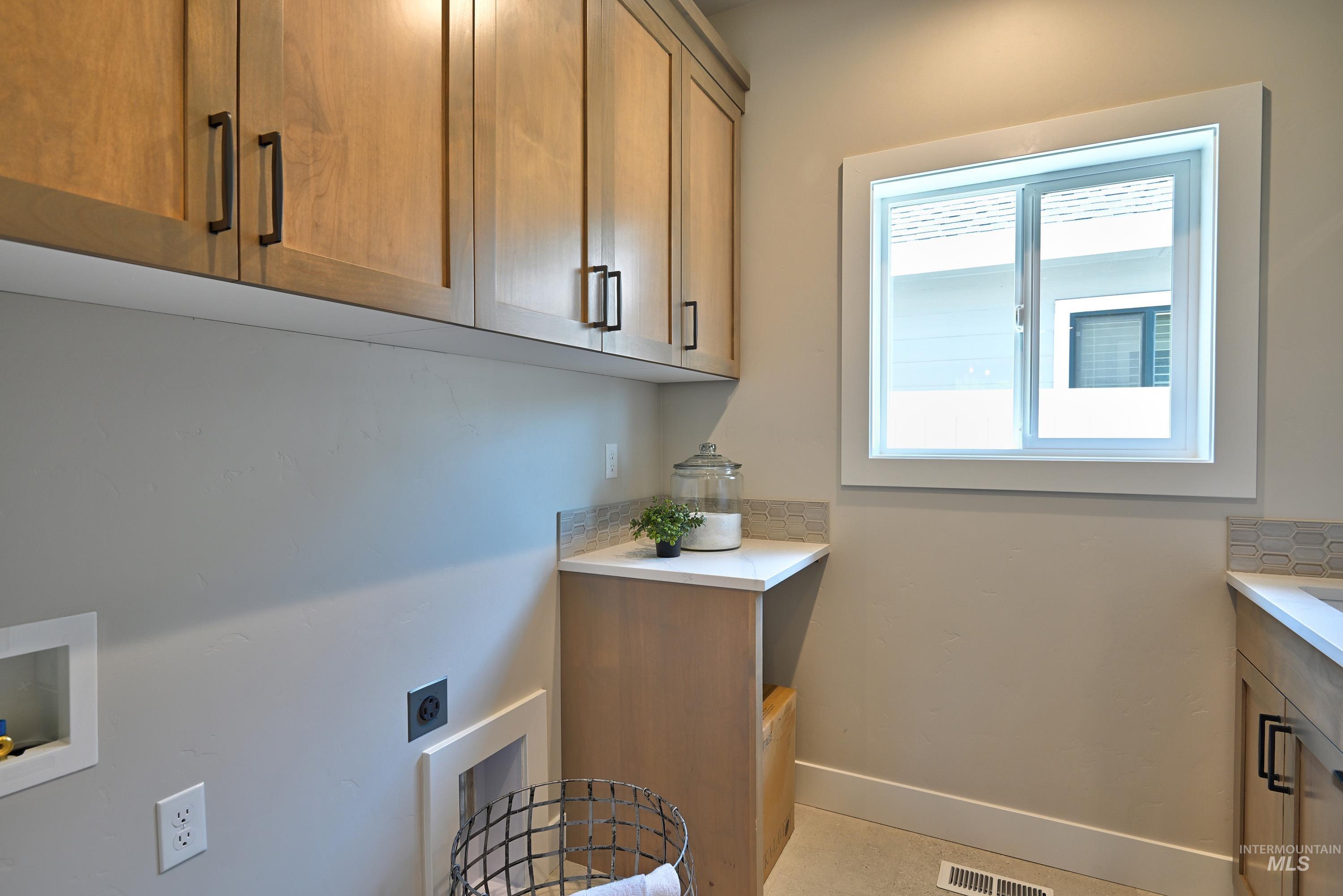 Meridian, Idaho, 83642-2597, United States, 3 Bedrooms Bedrooms, ,Residential,For Sale,1984862