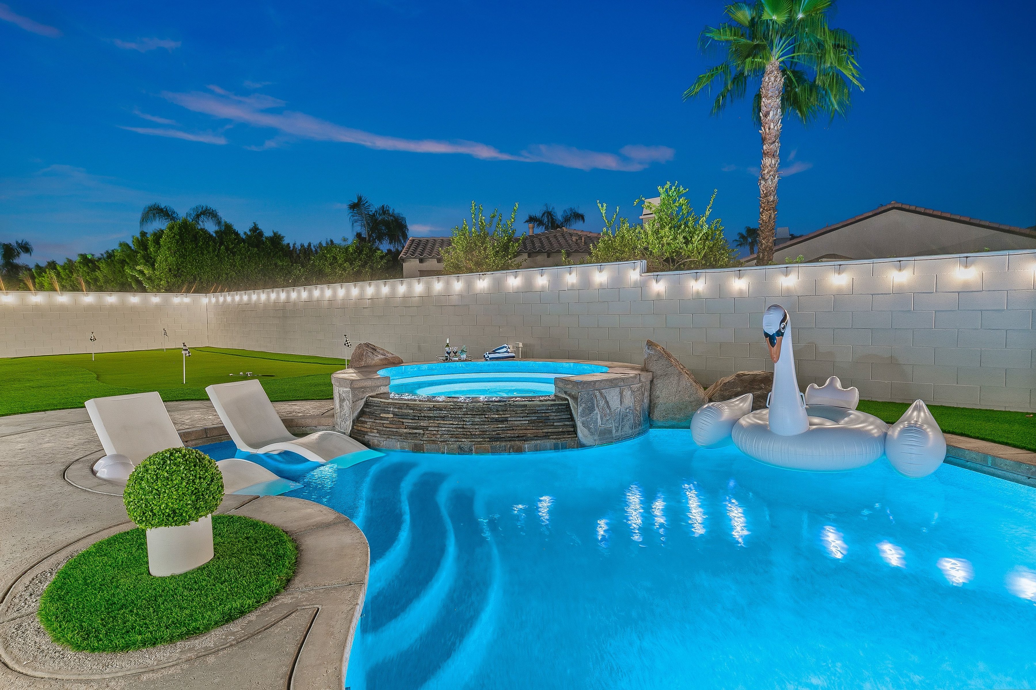  where  luxury meets leverage: own the ultimate income producing retreat - 物件實景