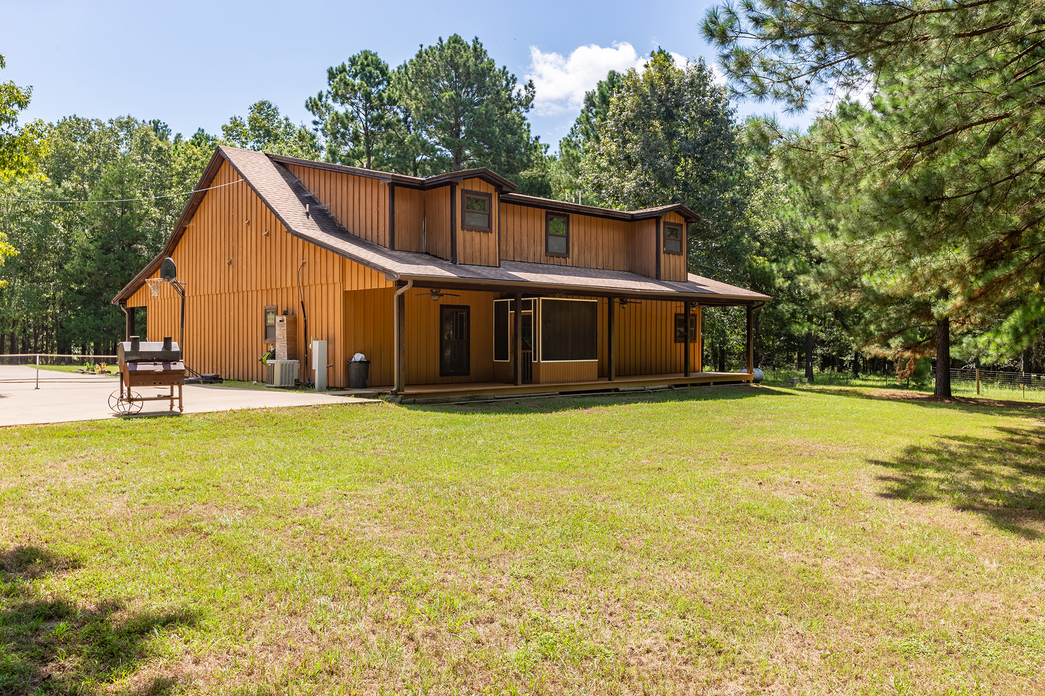 Bronson, Texas, 75930, United States, 5 Bedrooms Bedrooms, ,4 BathroomsBathrooms,Residential,For Sale,1944526