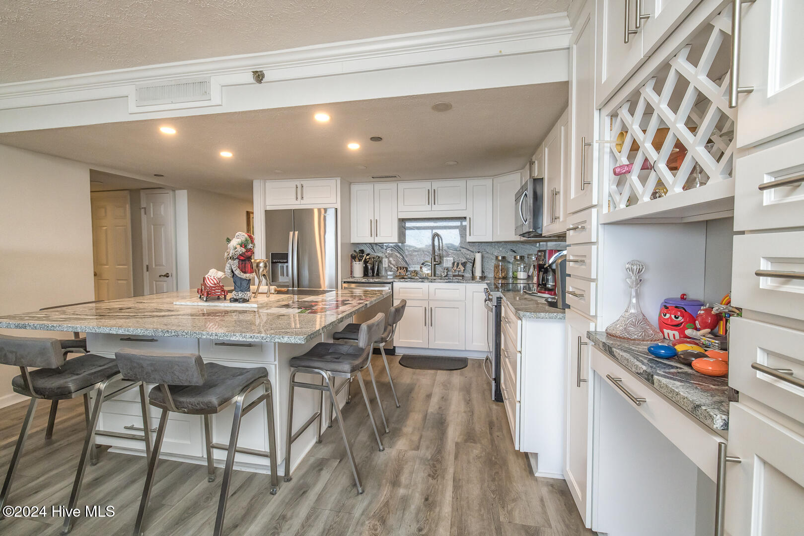 Carolina Beach, North Carolina, 28428, United States, 2 Bedrooms Bedrooms, ,2 BathroomsBathrooms,Residential,For Sale,1821334