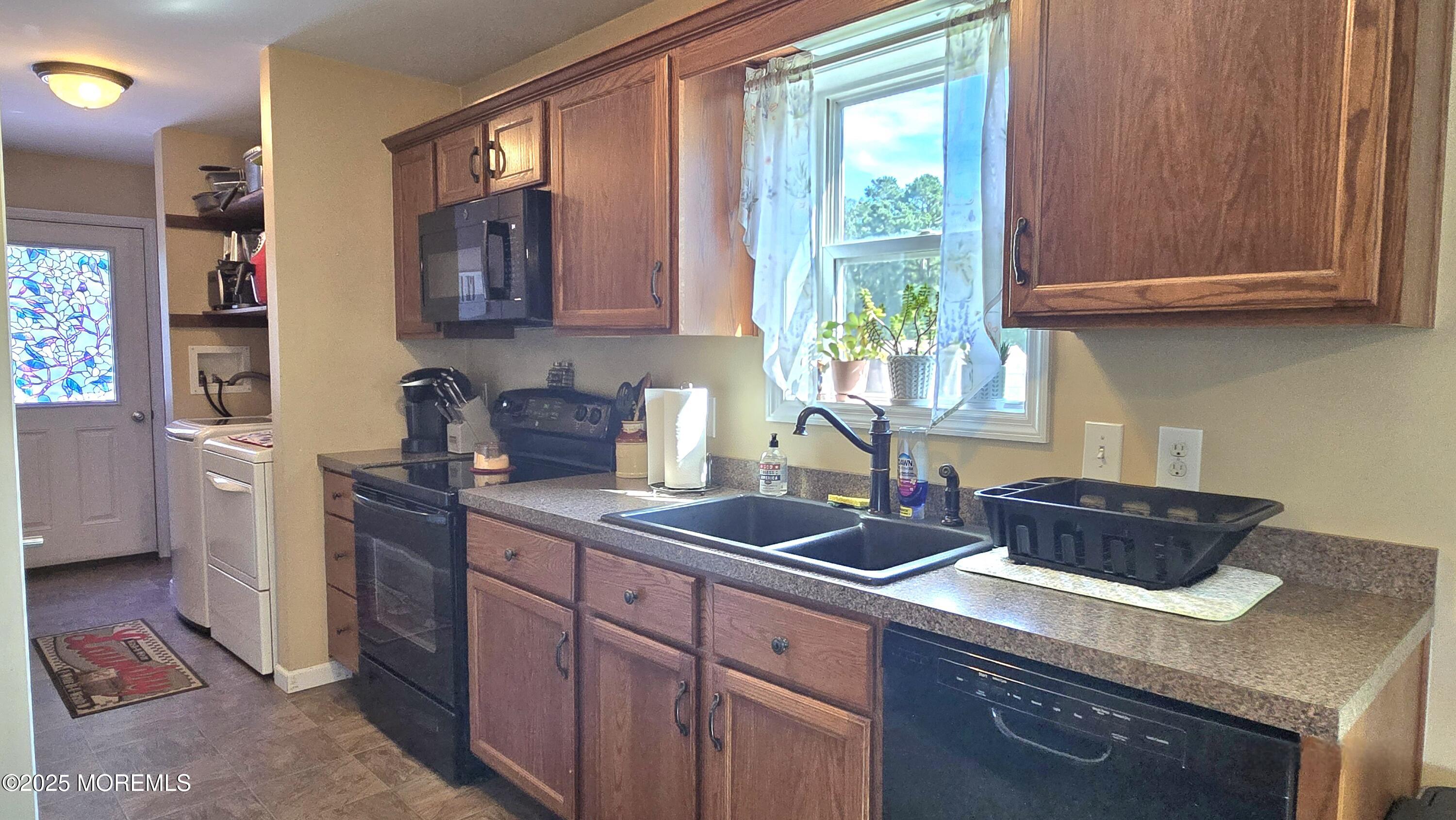 Egg Harbor City, New Jersey, 08215, United States, 3 Bedrooms Bedrooms, ,2 BathroomsBathrooms,Residential,For Sale,1943195