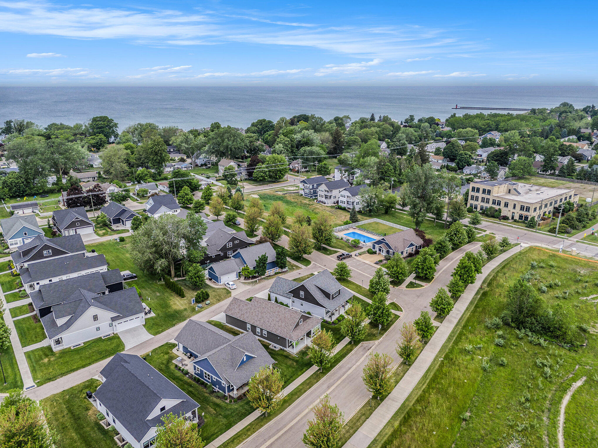 South Haven, Michigan, 49090, United States, 4 Bedrooms Bedrooms, ,3 BathroomsBathrooms,Residential,For Sale,1863775