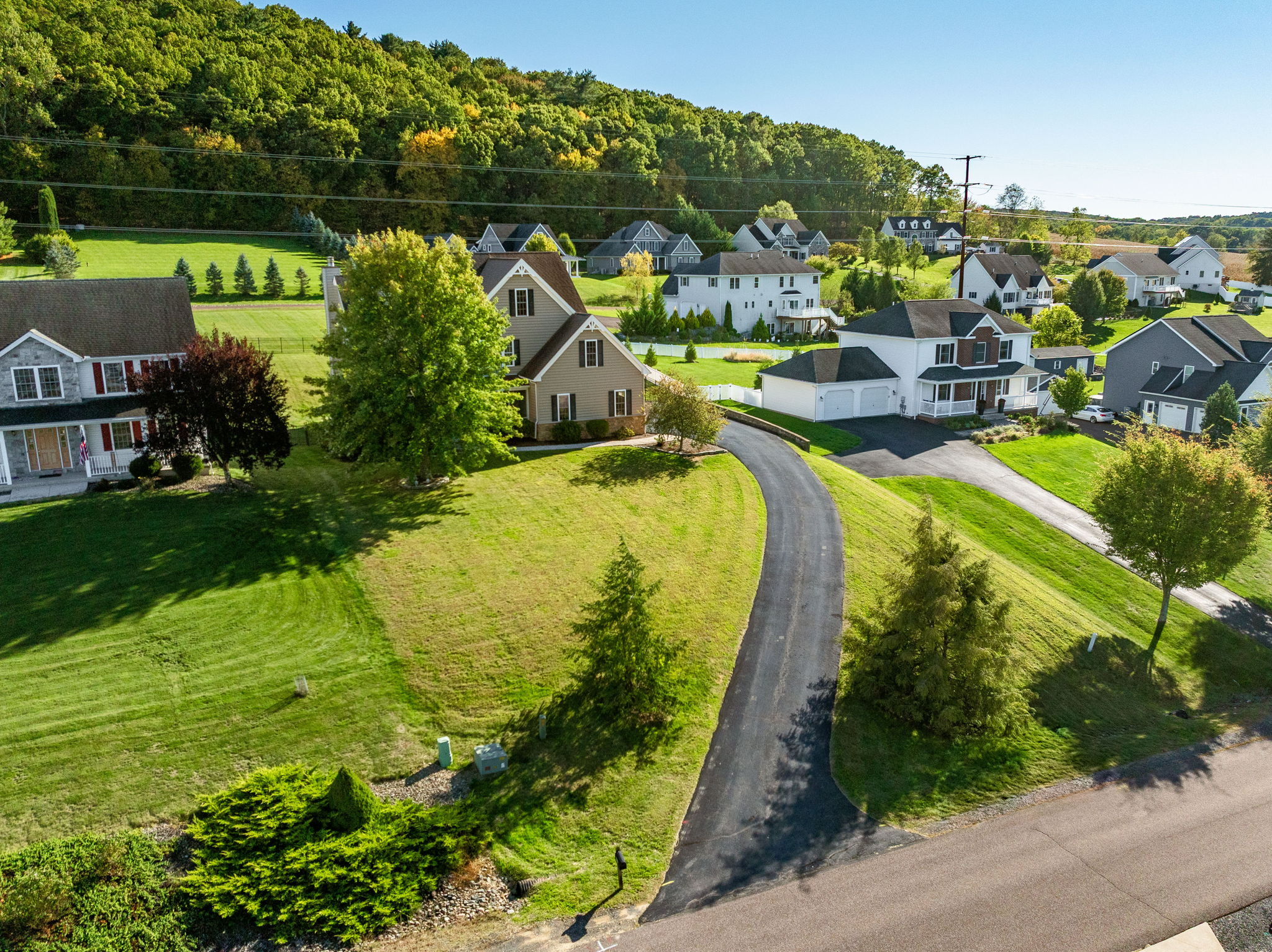 Danville, Pennsylvania, 17821, United States, 4 Bedrooms Bedrooms, ,3 BathroomsBathrooms,Residential,For Sale,1979646