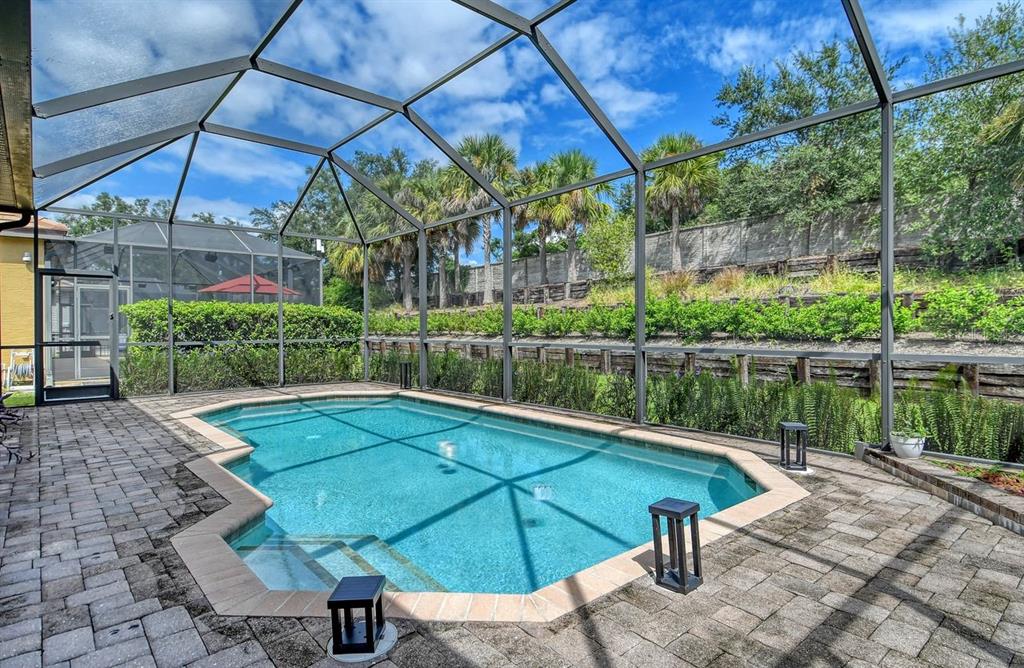 Bradenton, Florida, 34201, United States, 2 Bedrooms Bedrooms, ,2 BathroomsBathrooms,Residential,For Sale,1961743