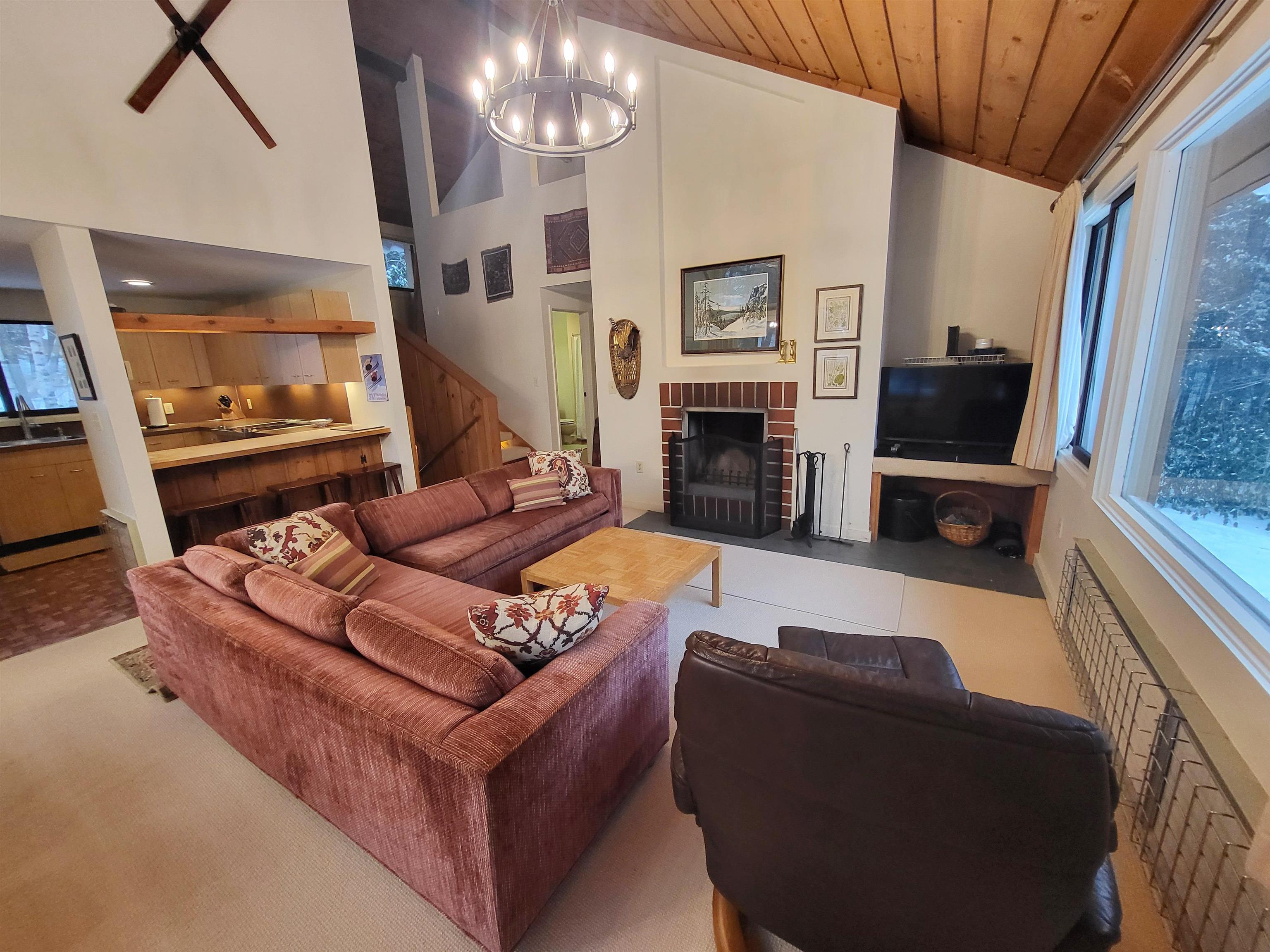 Lincoln, New Hampshire, 03251, United States, 5 Bedrooms Bedrooms, ,2 BathroomsBathrooms,Residential,For Sale,2003487