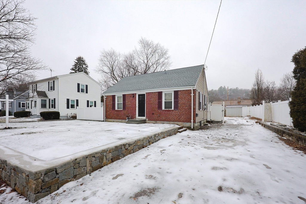 Melrose, Massachusetts, 02176, United States, 2 Bedrooms Bedrooms, ,1 BathroomBathrooms,Residential,For Sale,2012344