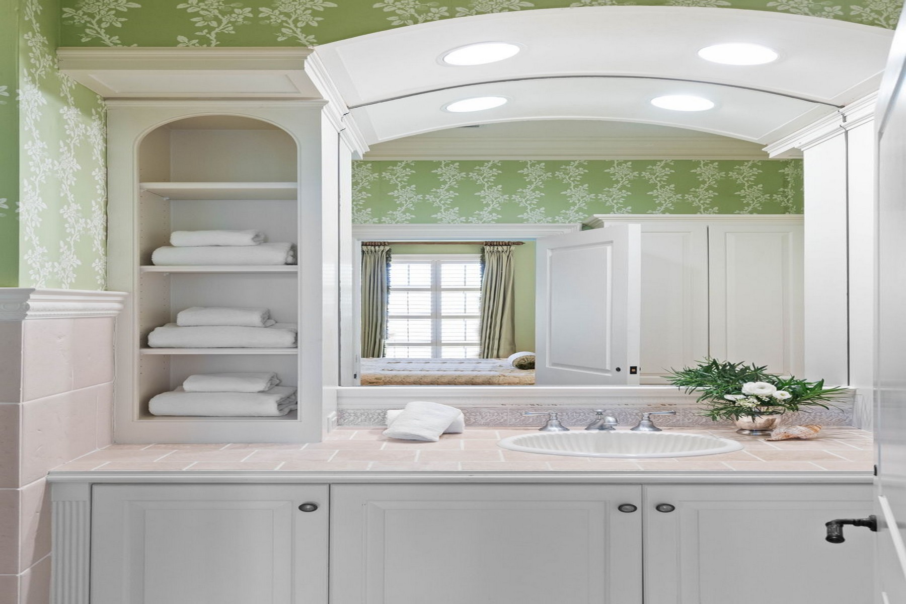  318 West 46th Street - 物件實景