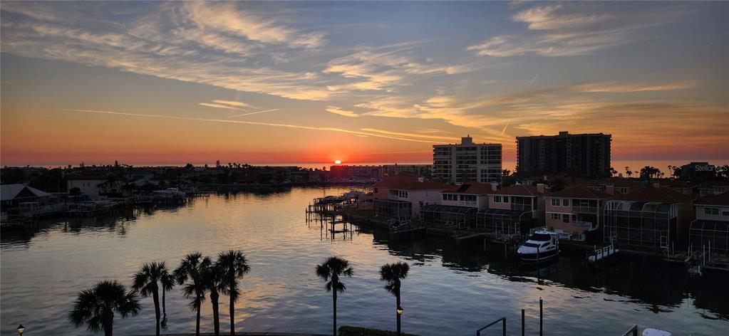 Clearwater Beach, Florida, 33767, United States, 2 Bedrooms Bedrooms, ,2 BathroomsBathrooms,Residential,For Sale,1786658