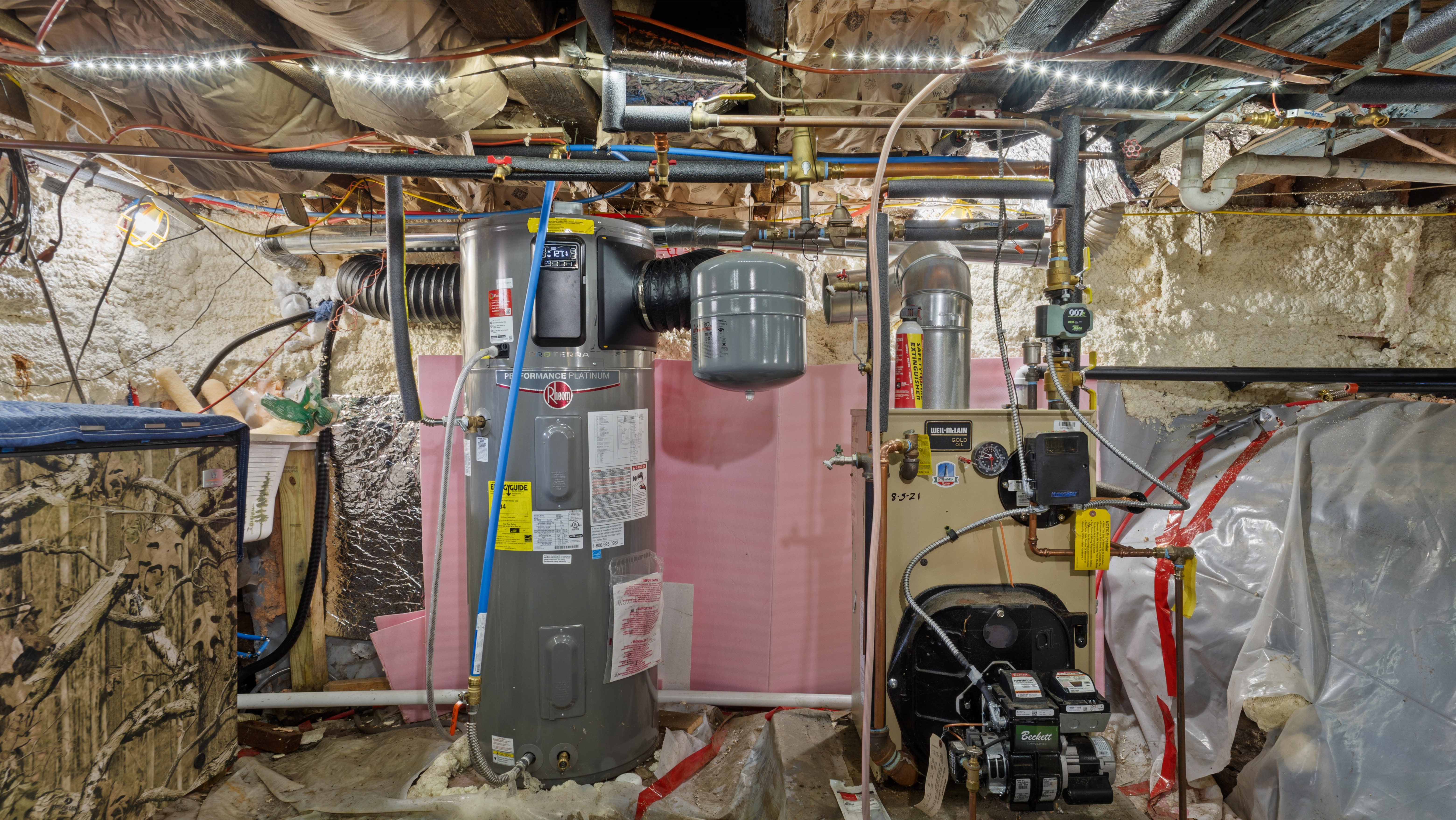  Historic Berkshire Homestead with Solar Barn, Trails, & Modern Efficiency - 物件實景