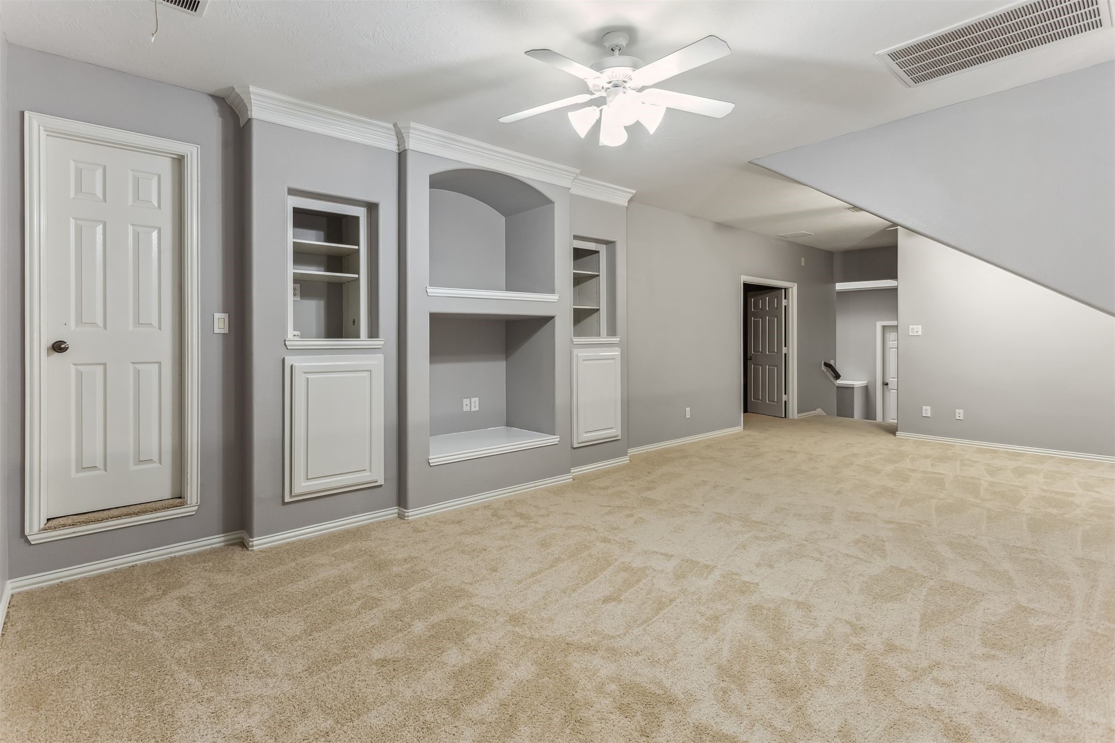 Sugar Land, Texas, 77479, United States, 5 Bedrooms Bedrooms, ,5 BathroomsBathrooms,Residential,For Sale,1837689