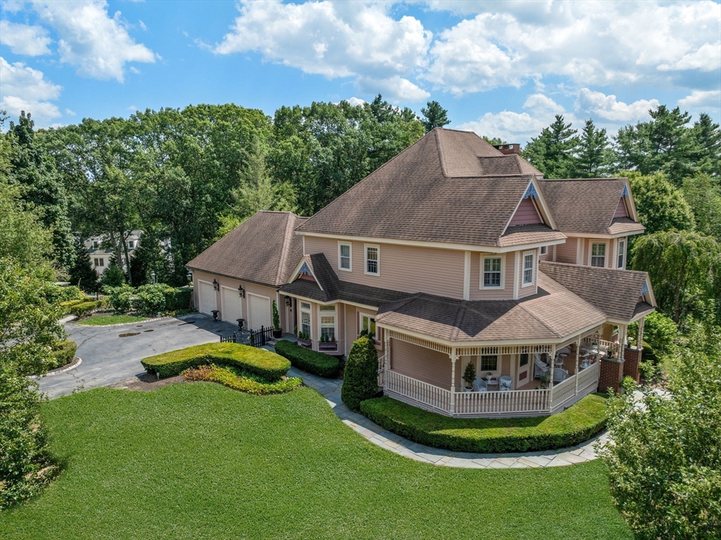 Hopkinton, Massachusetts, 01748, United States, 4 Bedrooms Bedrooms, ,5 BathroomsBathrooms,Residential,For Sale,1982386