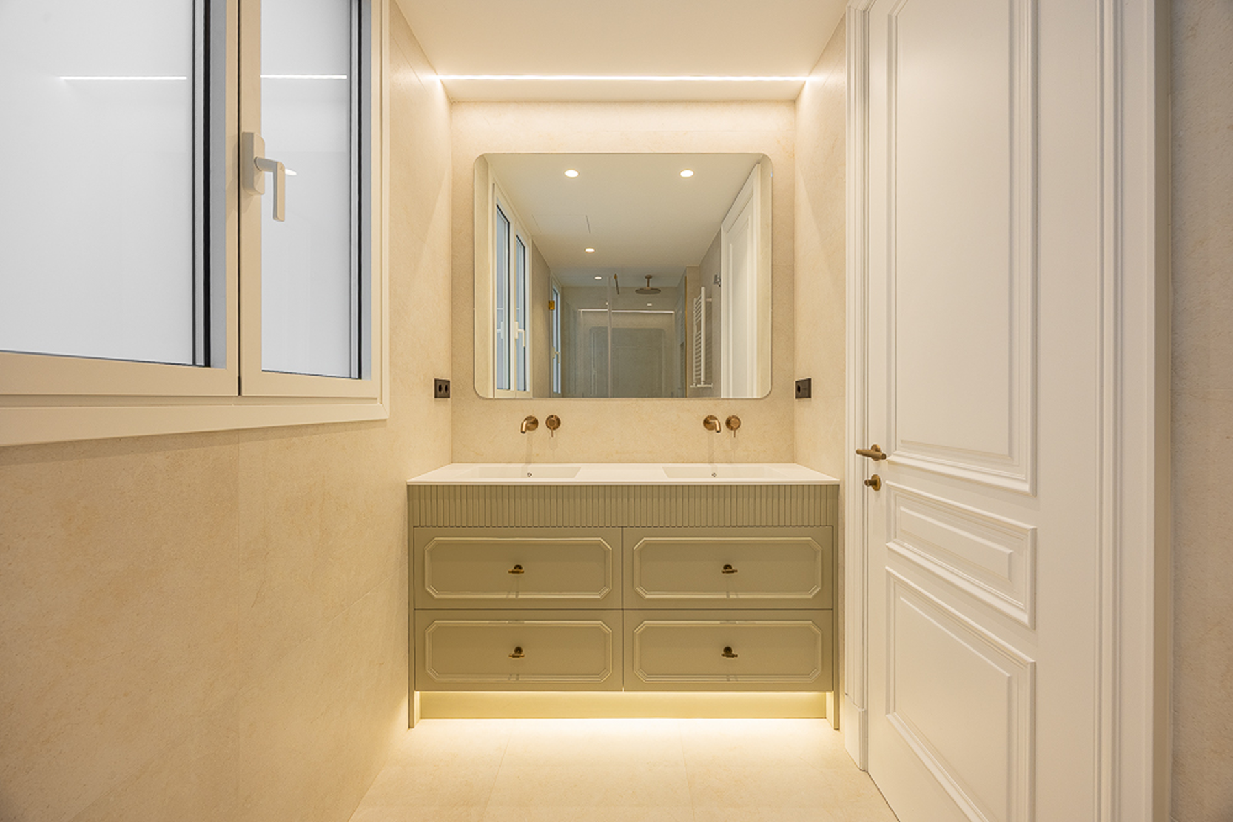  Exclusive flat with 3 suites in a classic building in Almagro, Madrid - 物件實景
