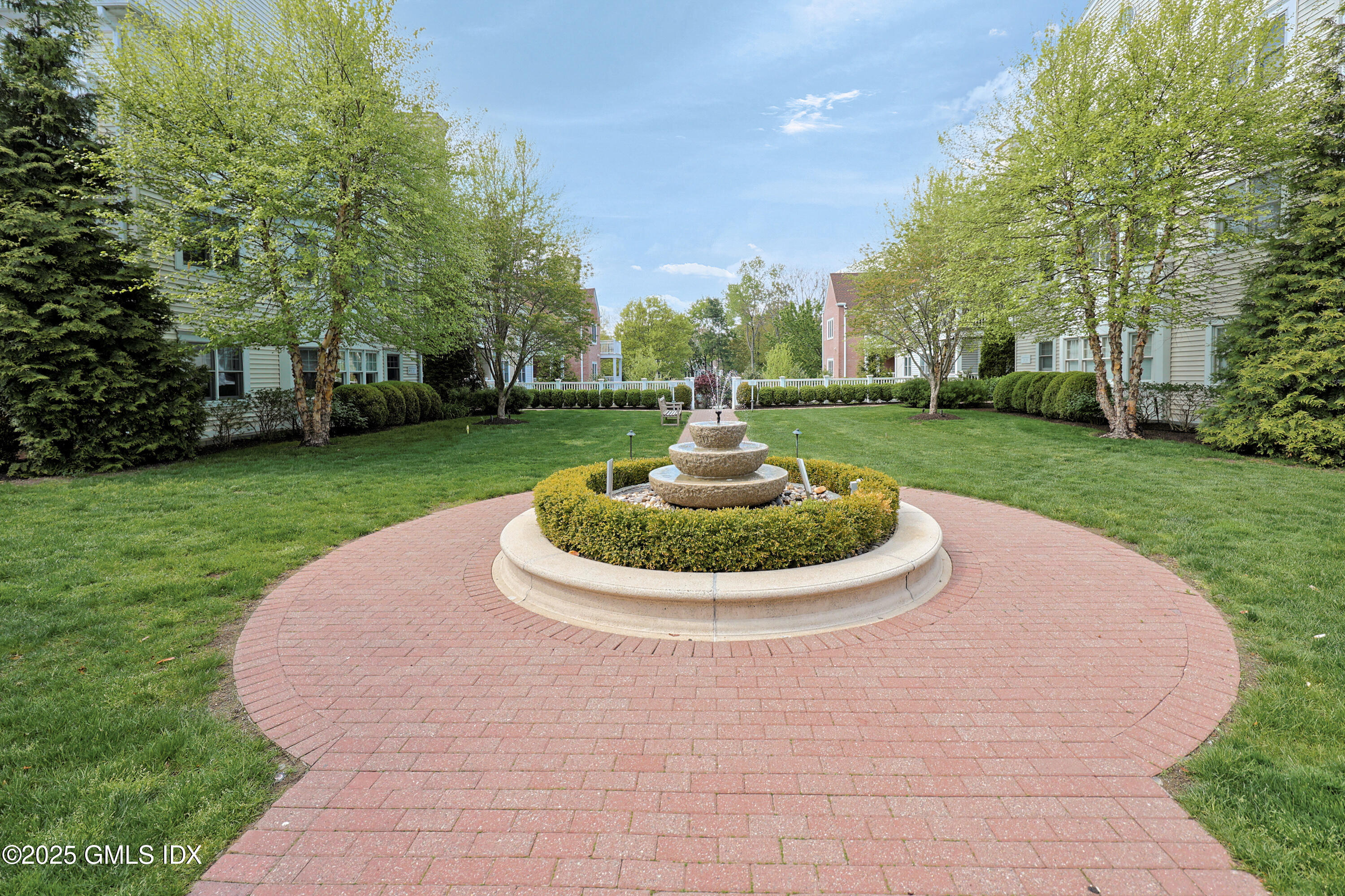 Old Greenwich, Connecticut, 06870, United States, 4 Bedrooms Bedrooms, ,5 BathroomsBathrooms,Residential,For Sale,1821609