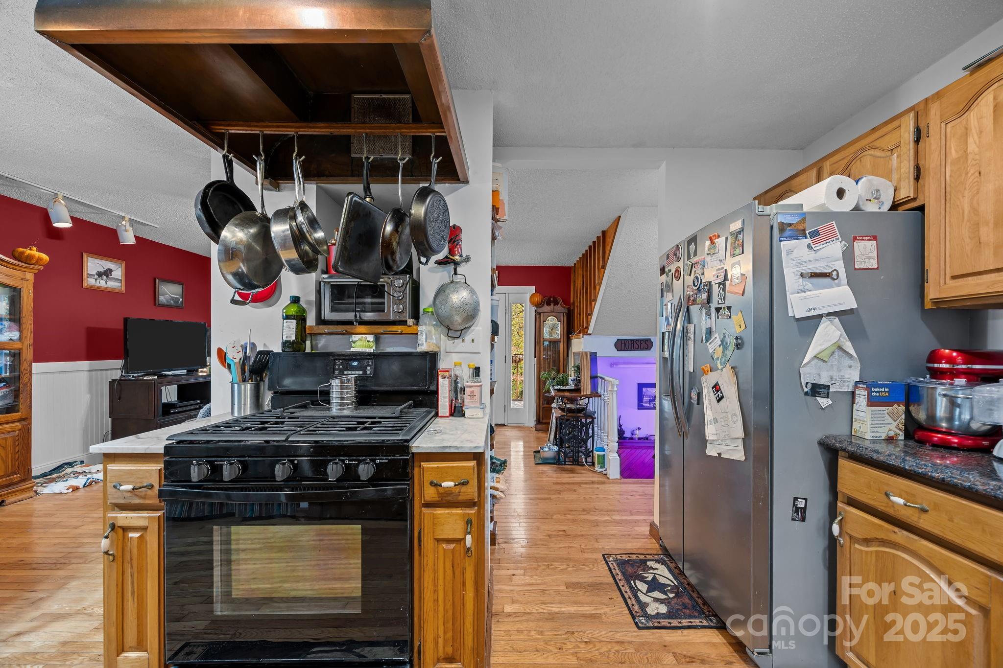 Leicester, North Carolina, 28748, United States, 3 Bedrooms Bedrooms, ,2 BathroomsBathrooms,Residential,For Sale,1991233