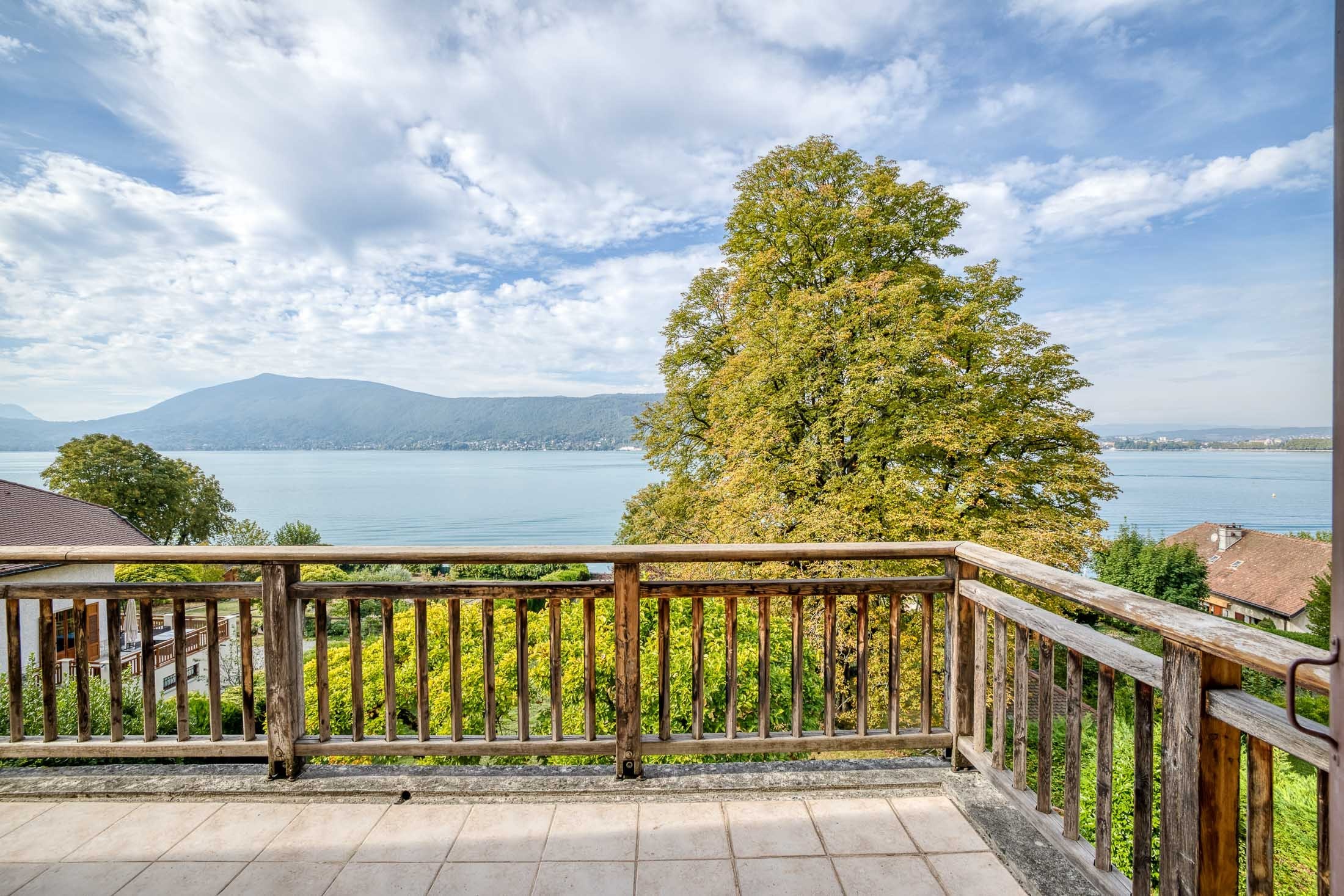  VEYRIER-DU-LAC – DUPLEX APARTMENT – DIRECT ACCESS TO THE LAKE - 物件實景
