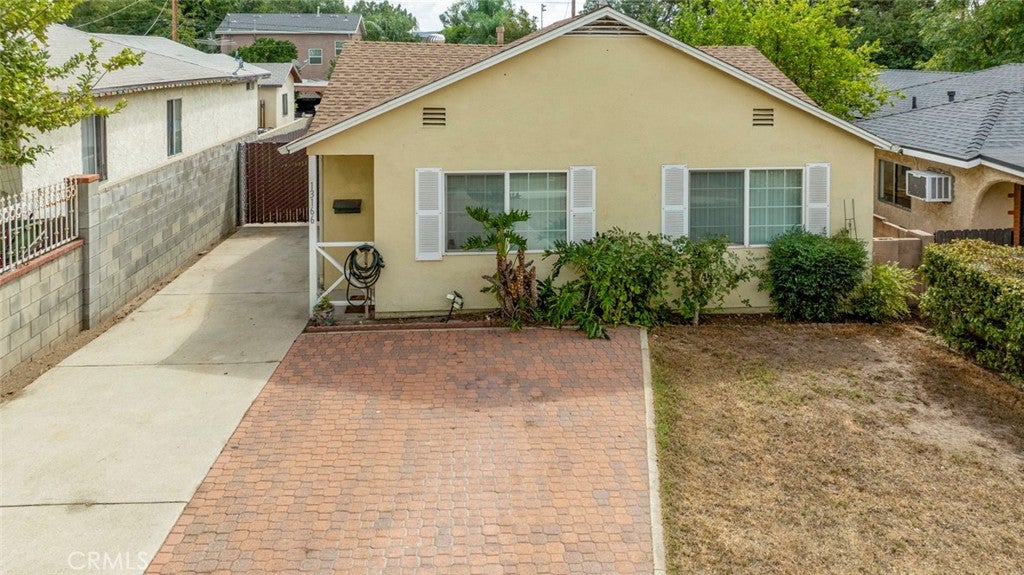 Sylmar, California, 91342, United States, 2 Bedrooms Bedrooms, ,1 BathroomBathrooms,Residential,For Sale,1960749
