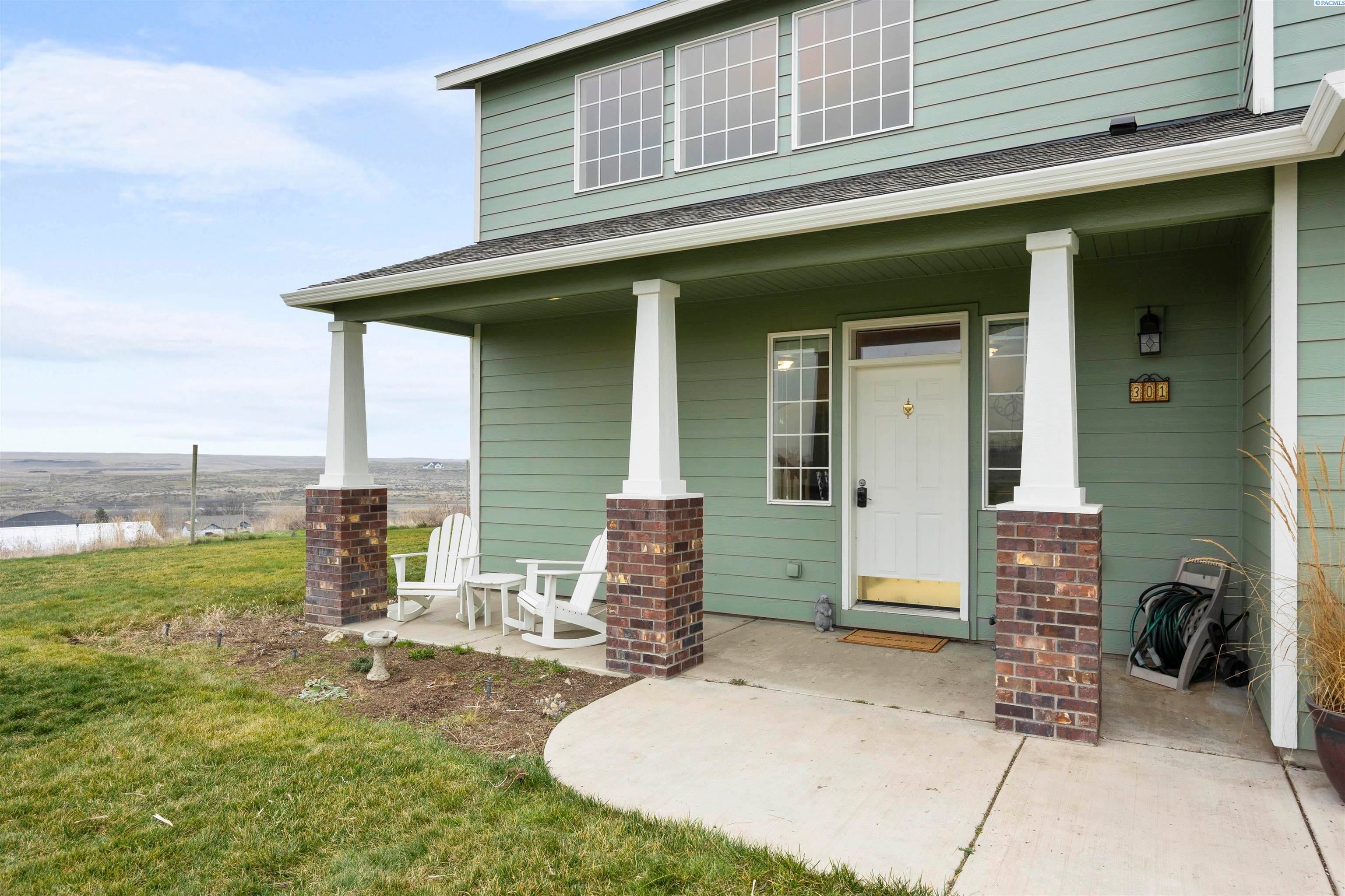 Eltopia, Washington, 99330, United States, 5 Bedrooms Bedrooms, ,4 BathroomsBathrooms,Residential,For Sale,2012124