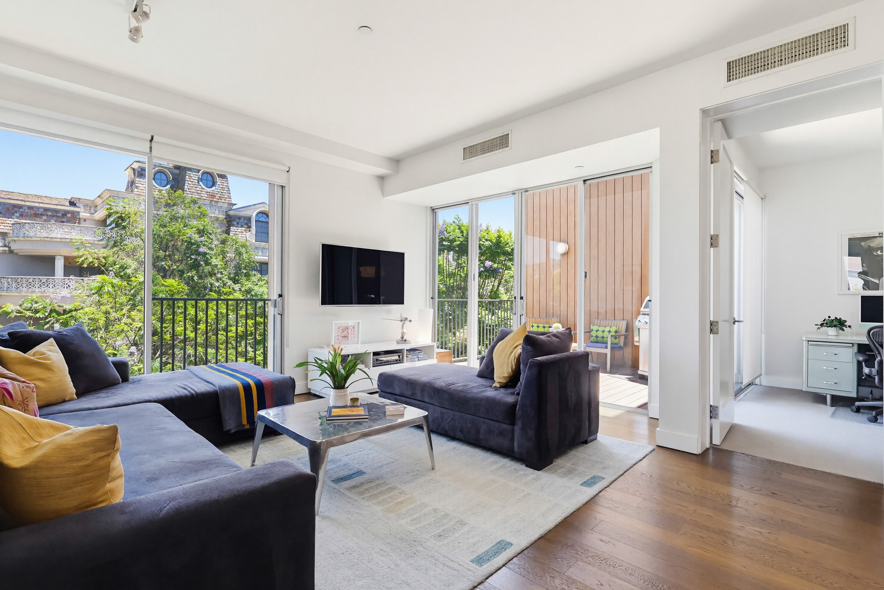  855 Croft Avenue, Los Angeles, CA 90069 - 物件實景