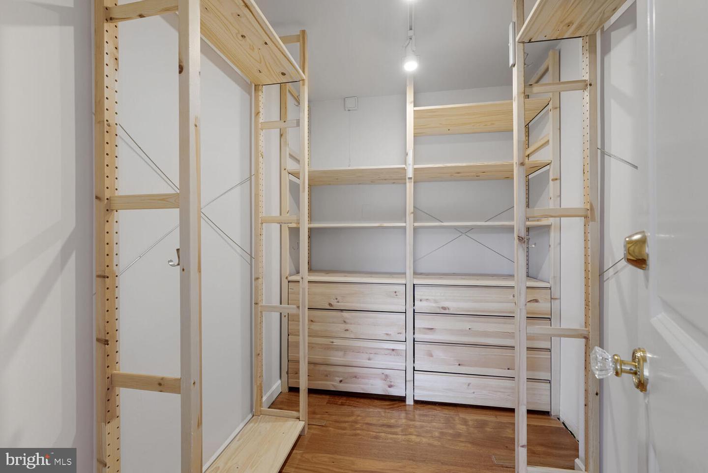 Washington, District of Columbia, 20016, United States, 3 Bedrooms Bedrooms, ,3 BathroomsBathrooms,Residential,For Sale,1895672