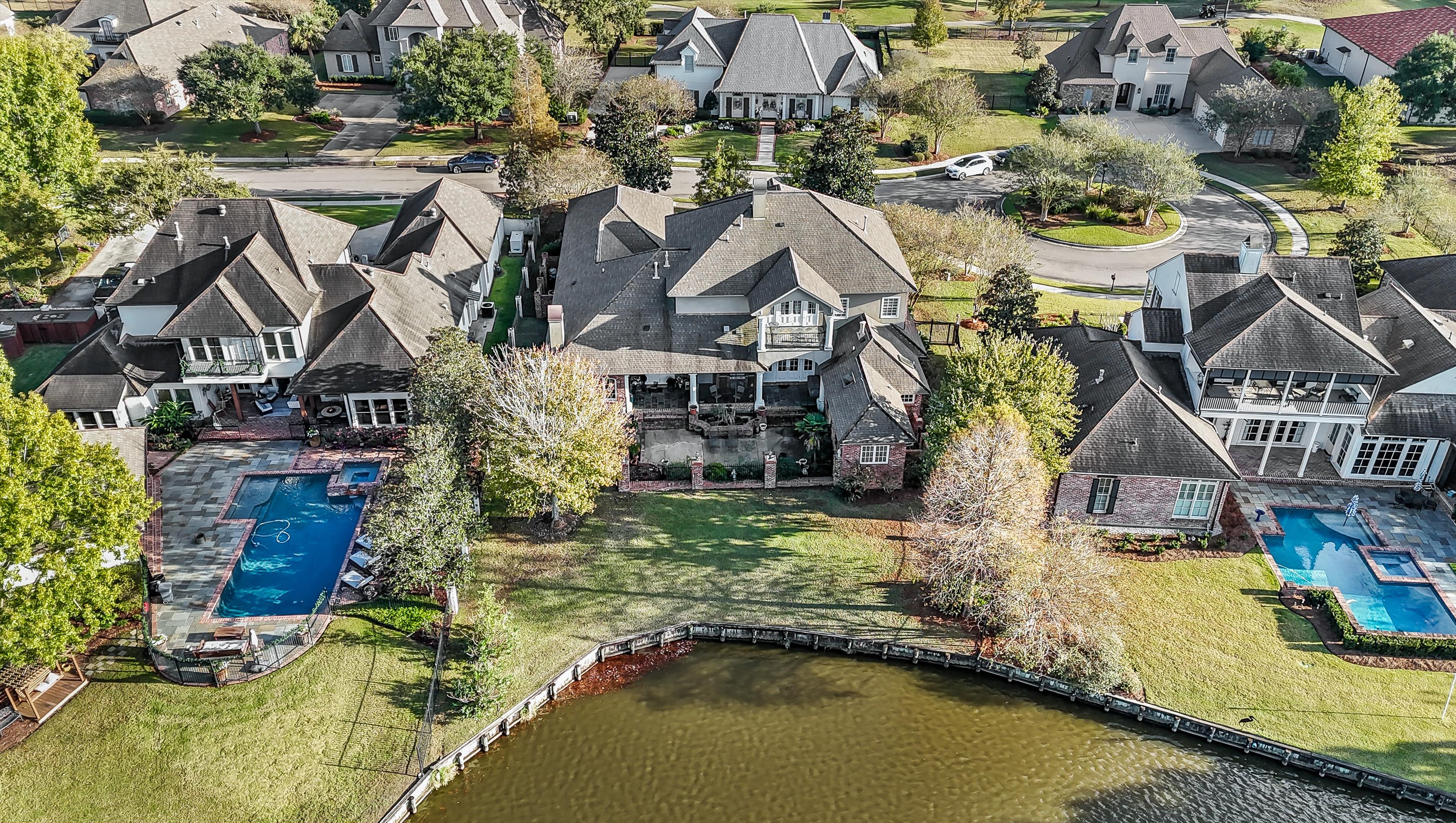 Baton Rouge, Louisiana, 70810, United States, 5 Bedrooms Bedrooms, ,6 BathroomsBathrooms,Residential,For Sale,2002046