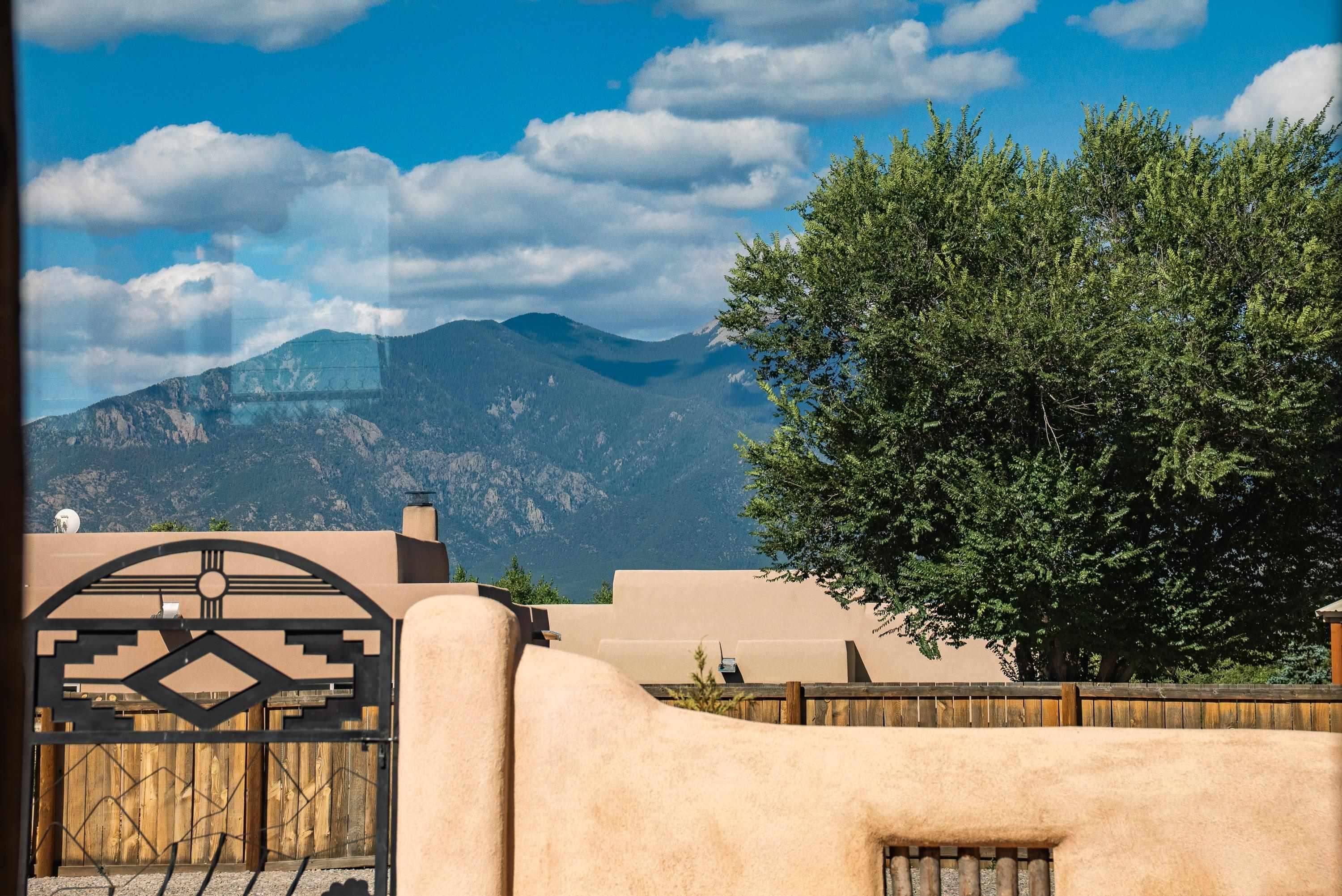 Taos, New Mexico, 87557, United States, 3 Bedrooms Bedrooms, ,2 BathroomsBathrooms,Residential,For Sale,1959300