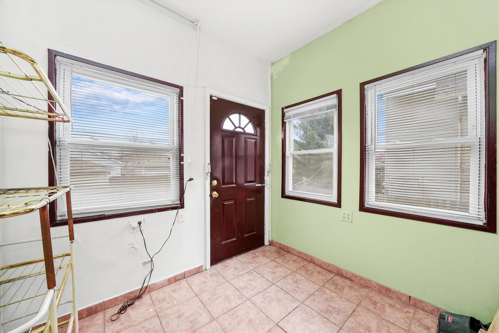 Chicago, Illinois, 60630, United States, 8 Bedrooms Bedrooms, ,3 BathroomsBathrooms,Residential,For Sale,1892523