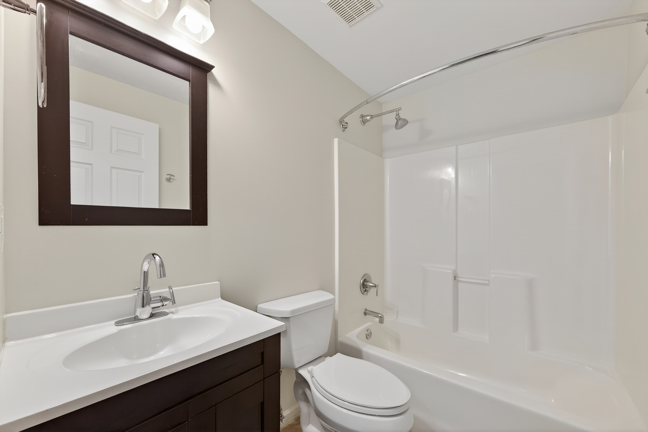  Beautifully Updated Home in an Amazing Alpharetta Location - 物件實景