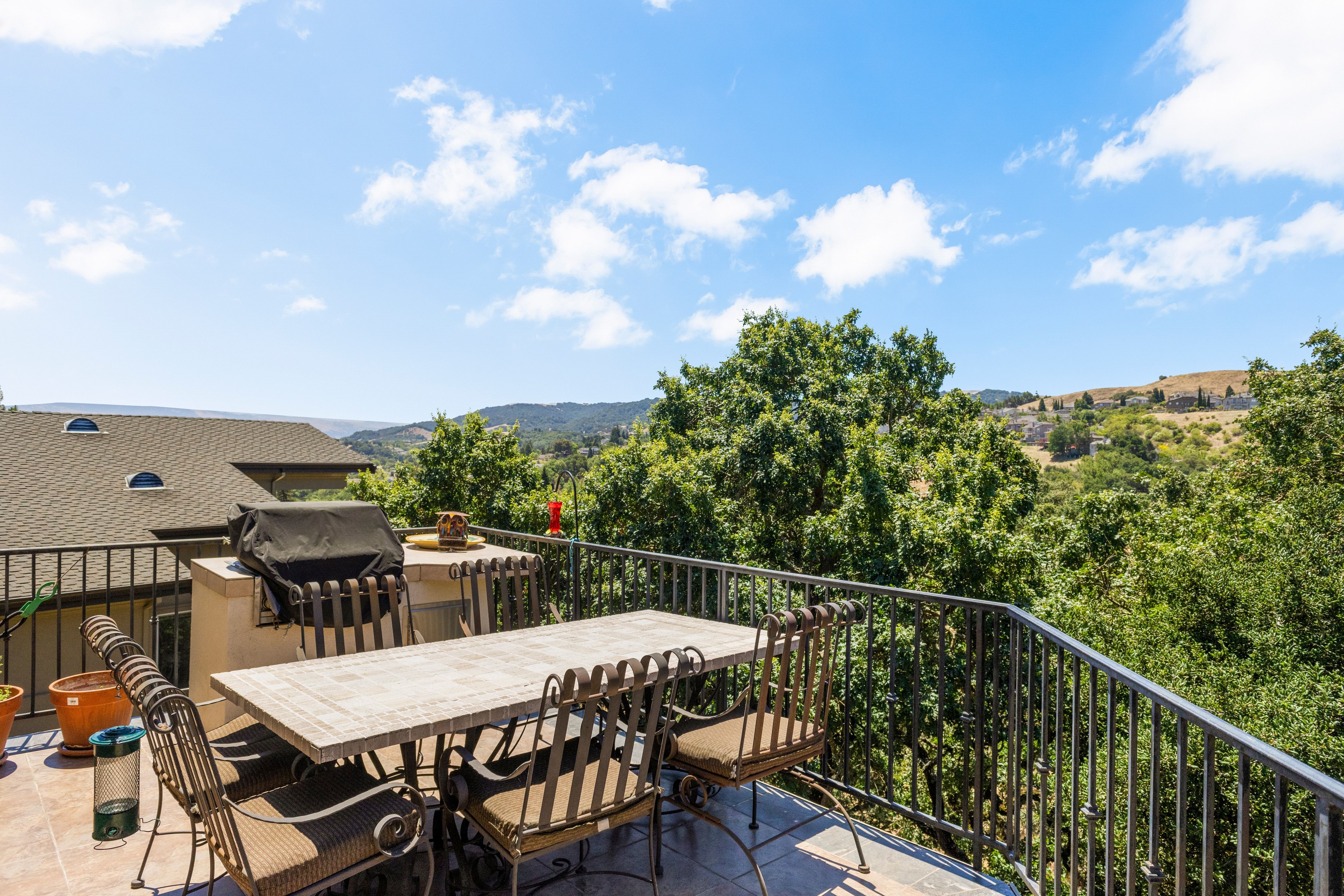  Custom Home on a Spectacular View Lot with Majestic Heritage Oak - 物件實景
