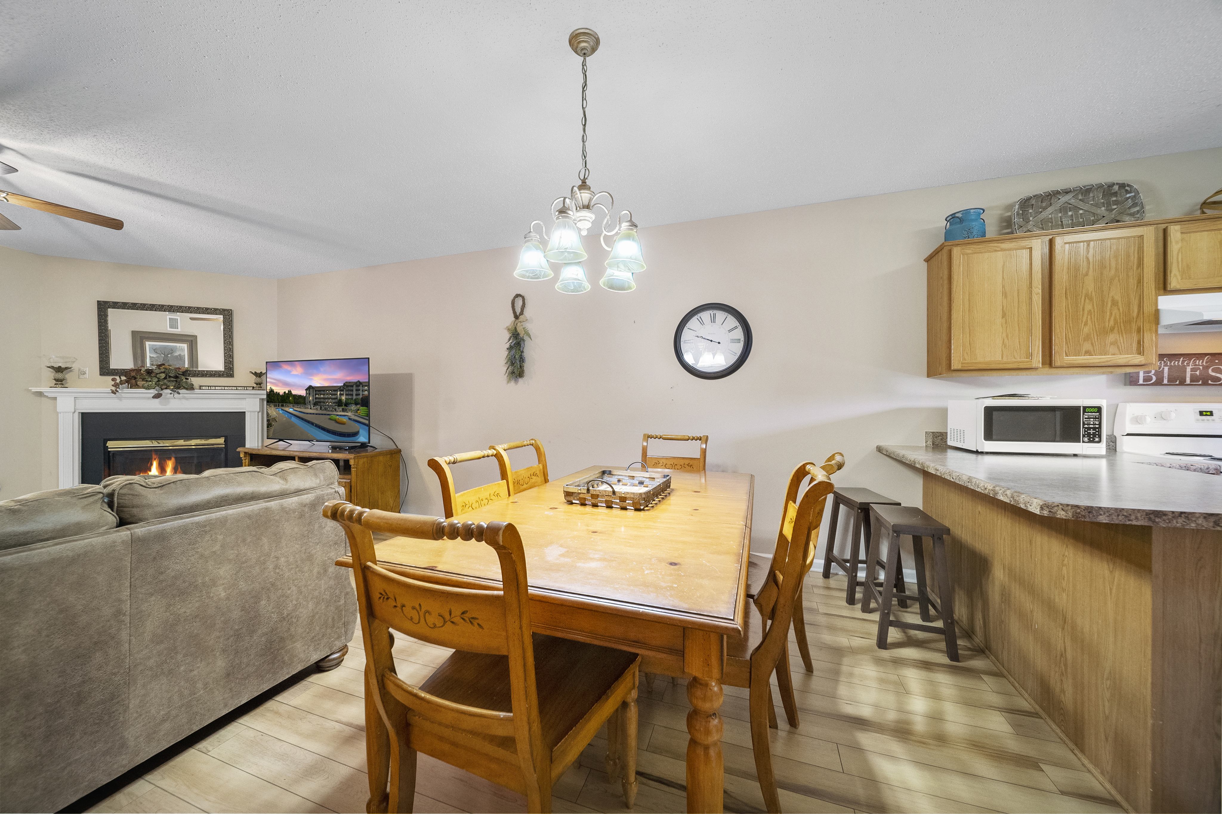 Pigeon Forge, Tennessee, 37863, United States, 4 Bedrooms Bedrooms, ,3 BathroomsBathrooms,Residential,For Sale,1923955