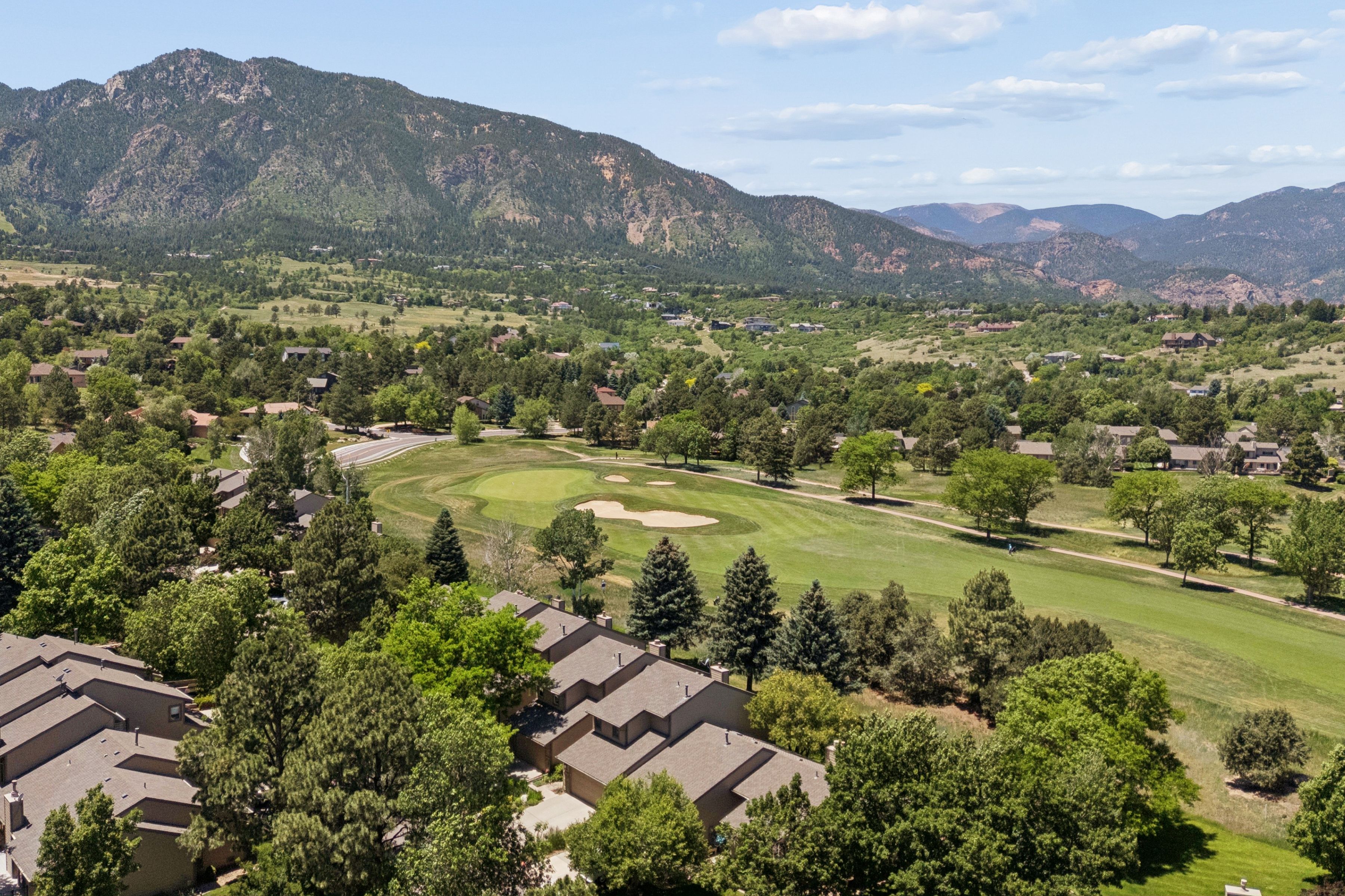  Fairway Living with Front-Row Mountain Views - 物件實景